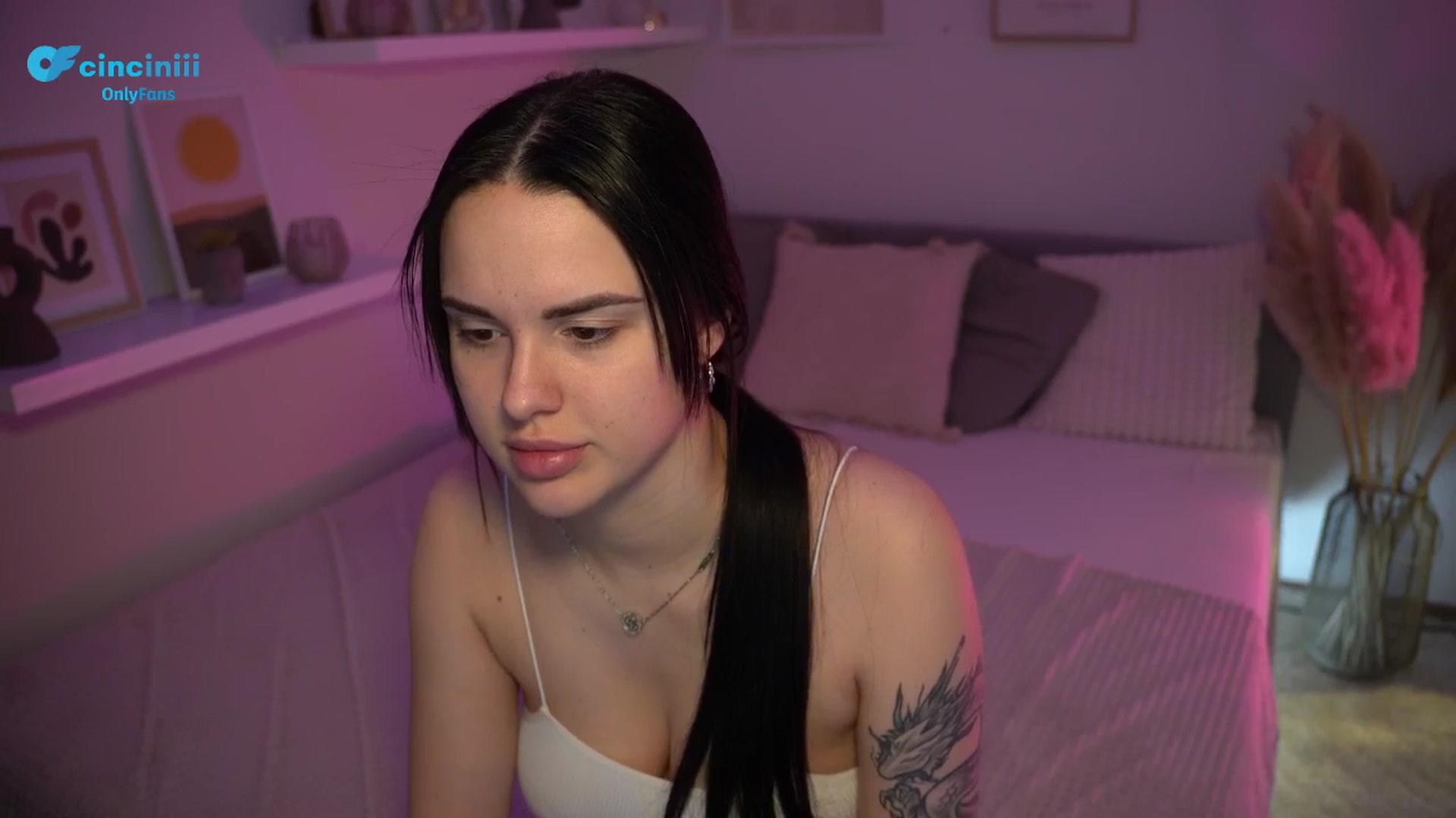Gallery image thumbnail from NotYourNaomi's myfreecams stream on, 03/20/2025, 06:48 image 13 of 20