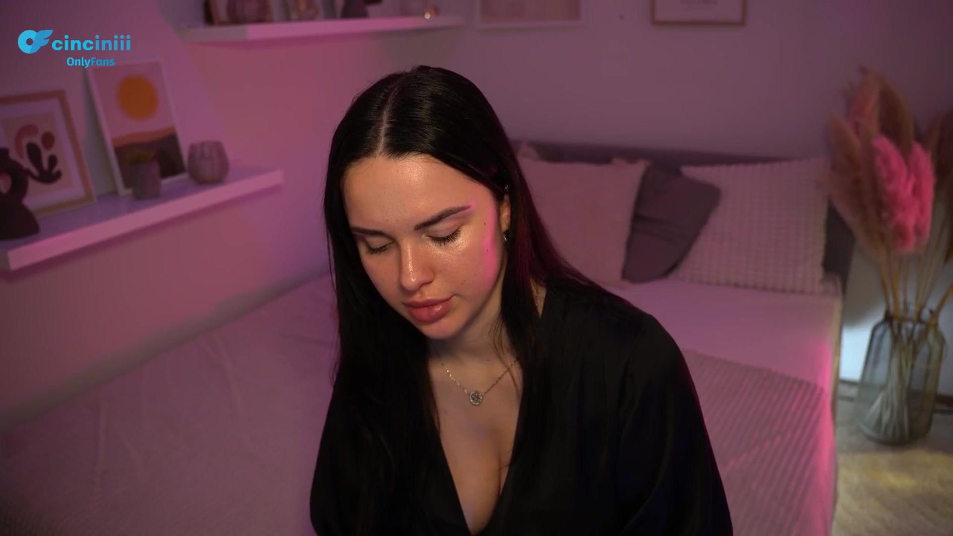 Gallery image thumbnail from NotYourNaomi's myfreecams stream on, 03/23/2025, 22:06 image 2 of 20