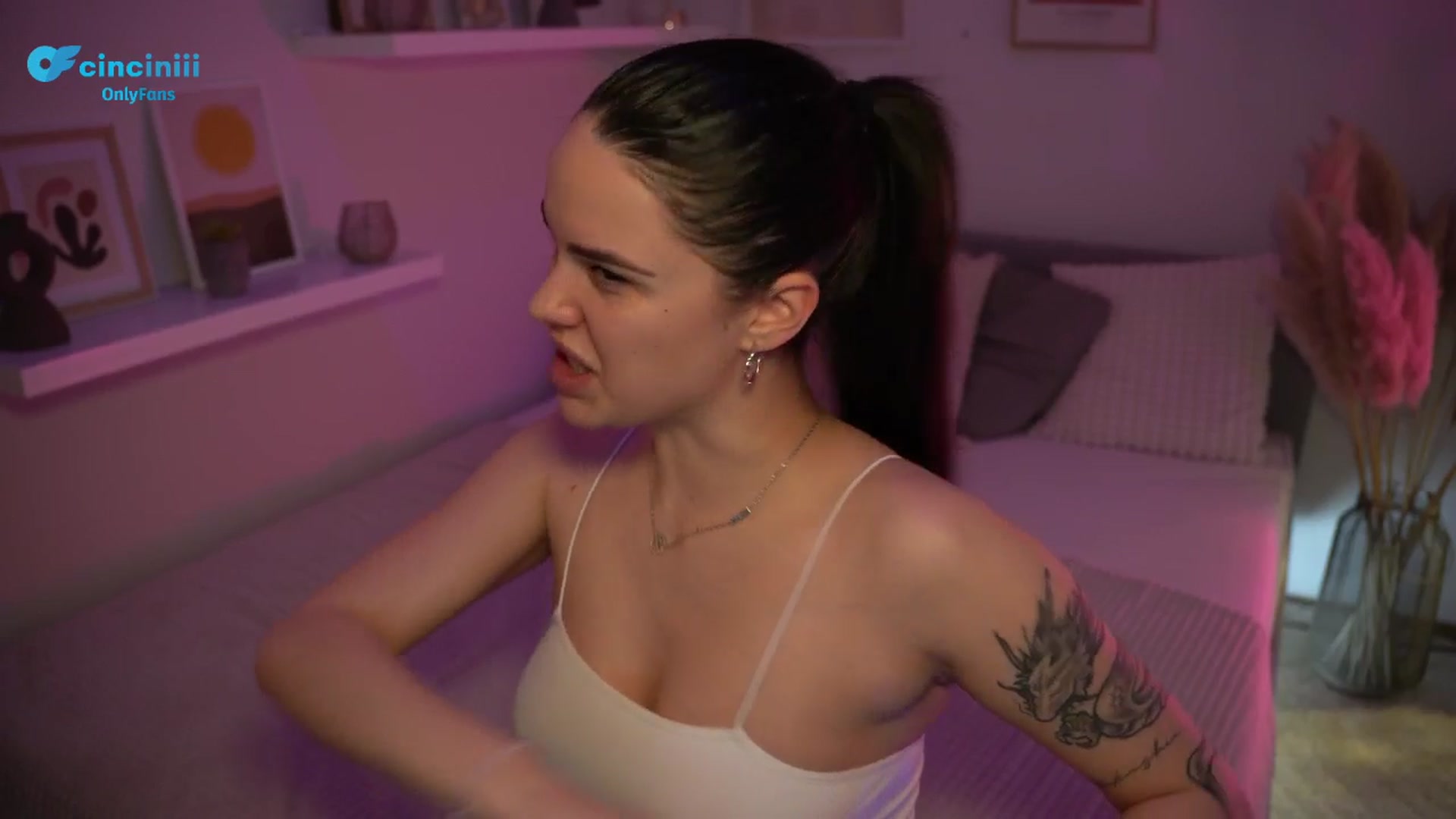 Gallery image thumbnail from NotYourNaomi's myfreecams stream on, 03/25/2025, 21:54 image 11 of 20