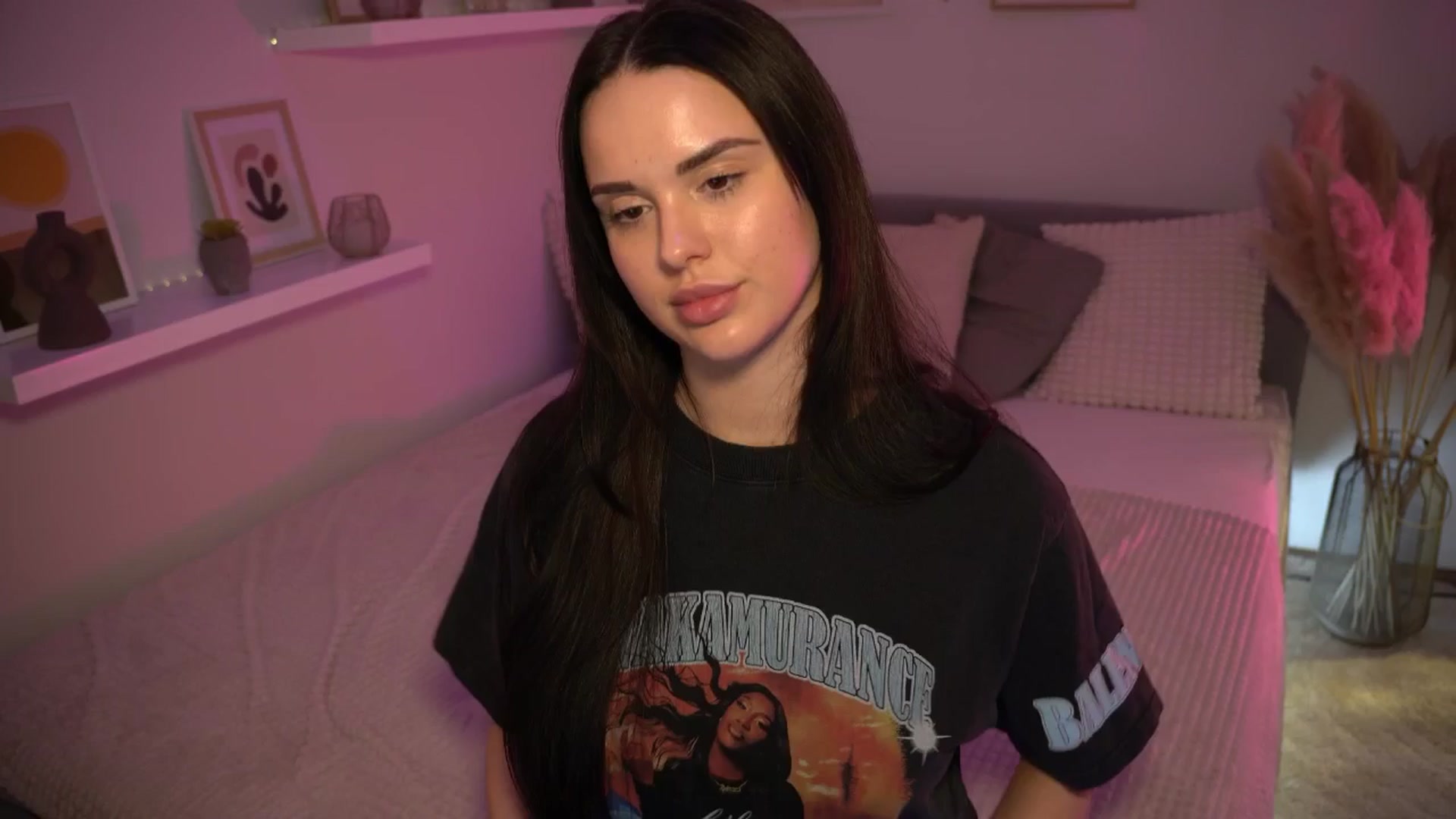 Gallery image thumbnail from NotYourNaomi's myfreecams stream on, 03/31/2025, 24:06 image 5 of 20