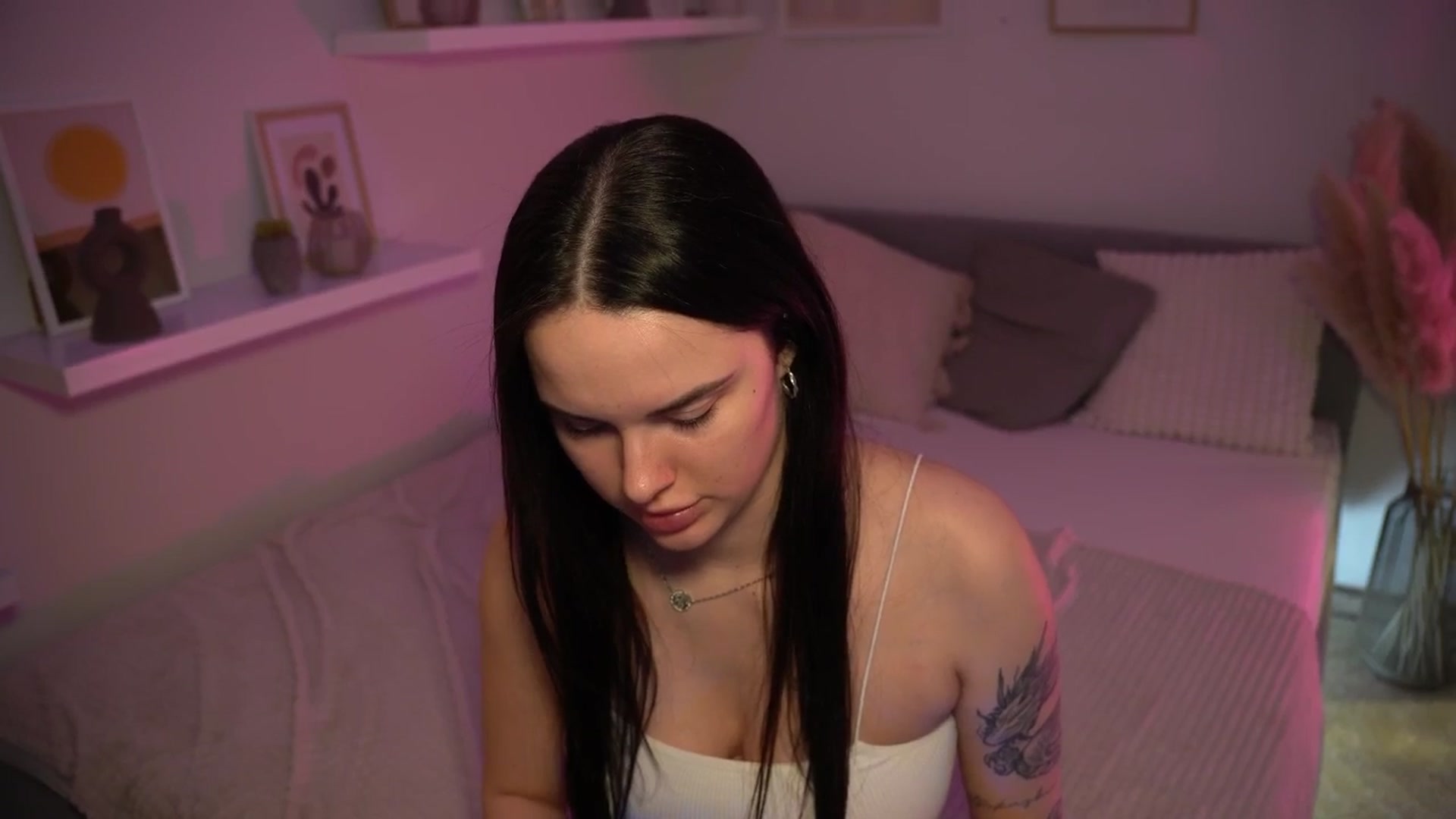 Gallery image thumbnail from NotYourNaomi's myfreecams stream on, 04/06/2025, 20:47 image 16 of 20