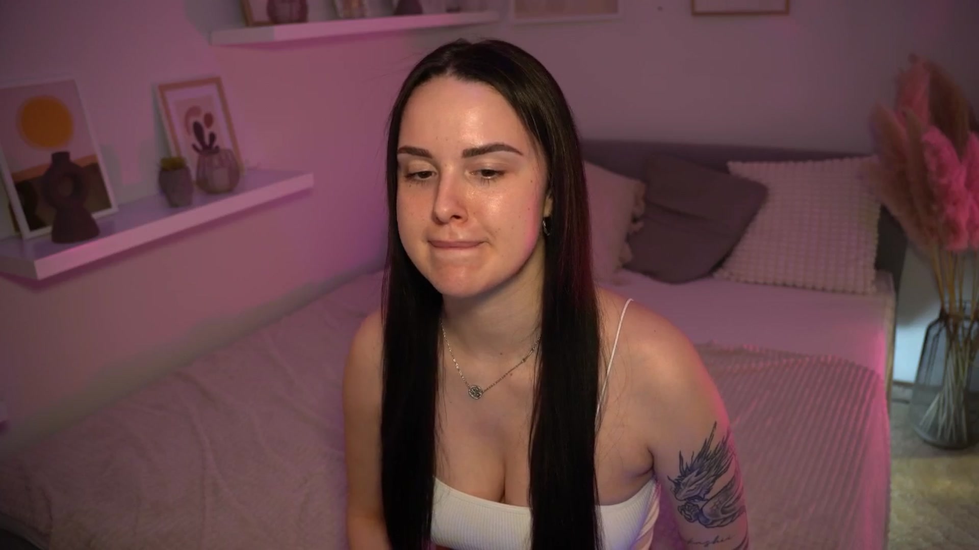 Gallery image thumbnail from NotYourNaomi's myfreecams stream on, 04/06/2025, 20:47 image 2 of 20