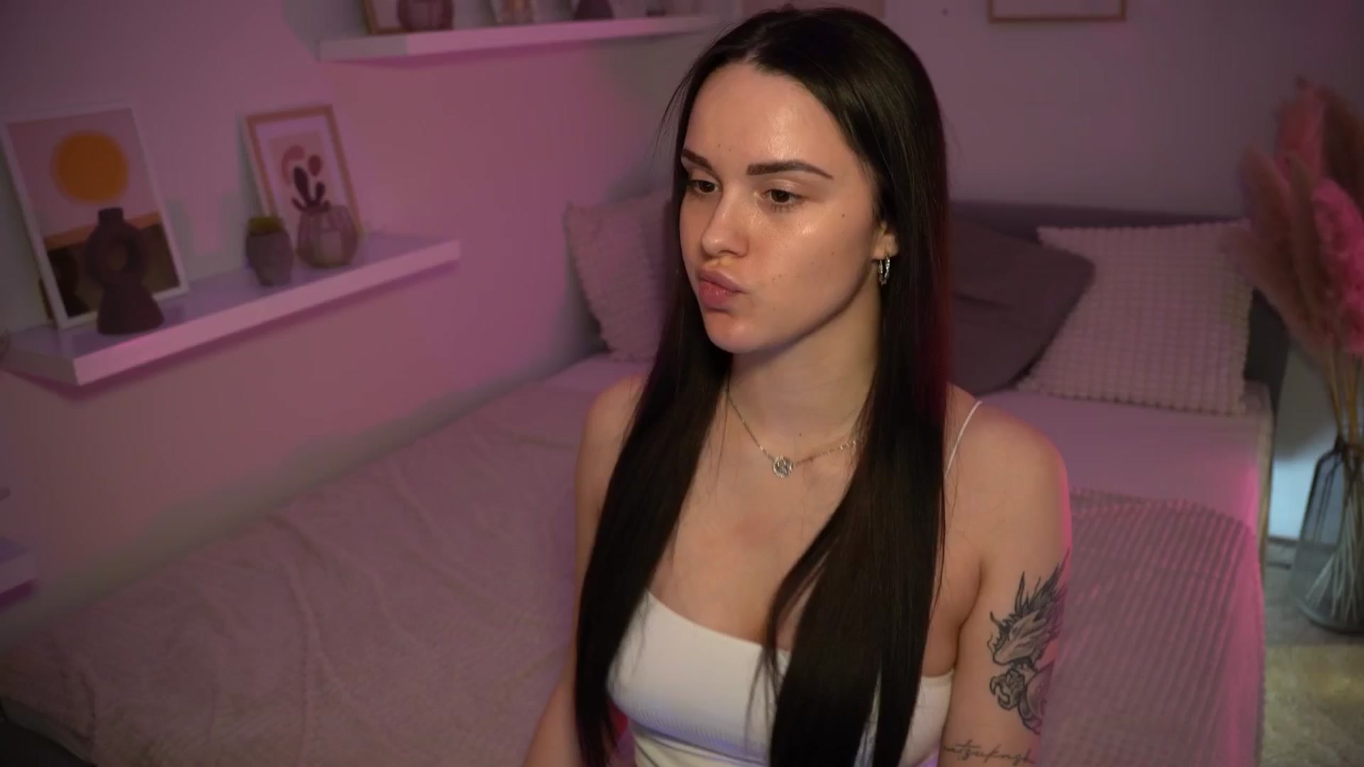 Gallery image thumbnail from NotYourNaomi's myfreecams stream on, 04/06/2025, 20:47 image 1 of 20