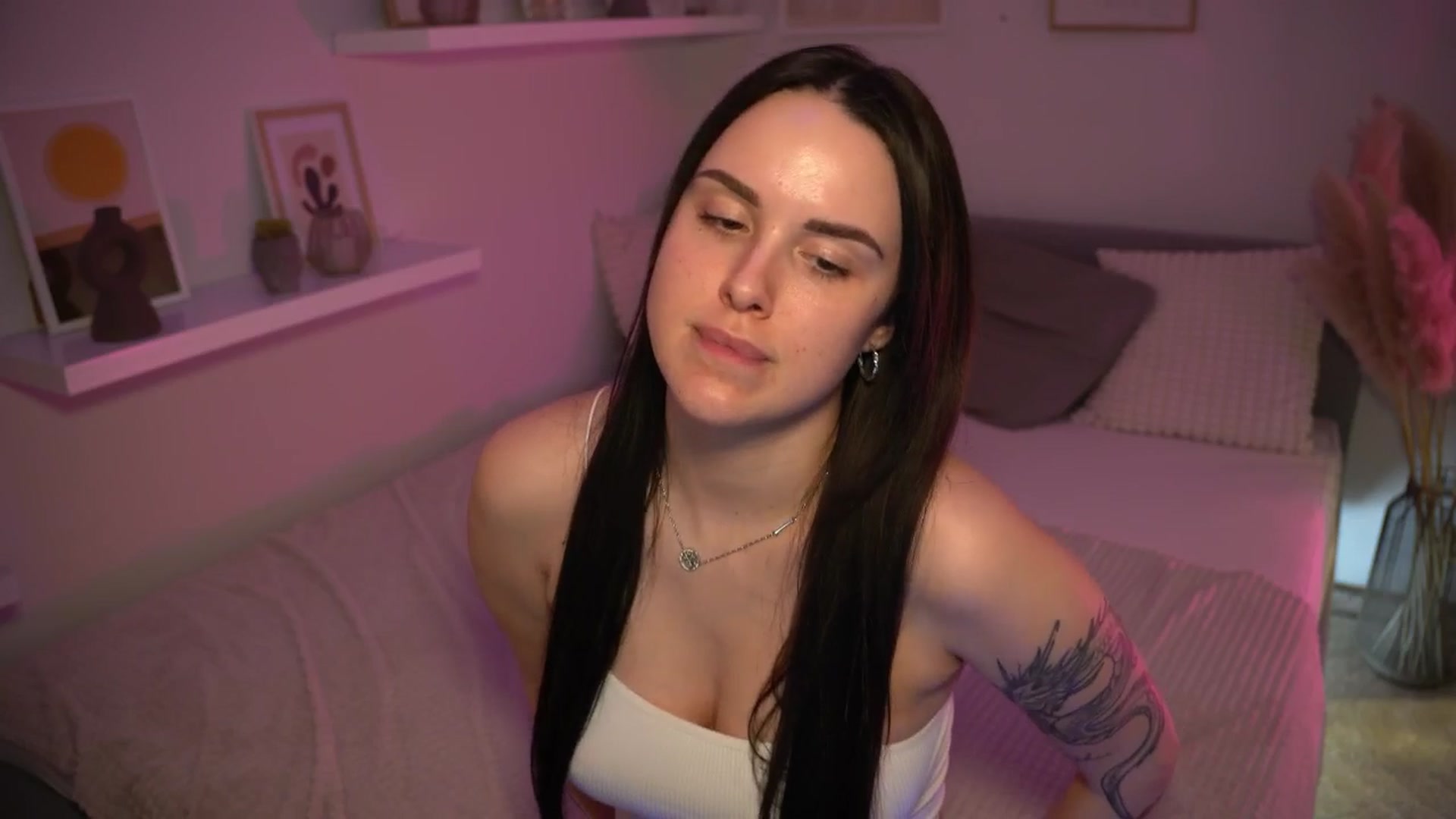 Gallery image thumbnail from NotYourNaomi's myfreecams stream on, 04/06/2025, 20:47 image 14 of 20