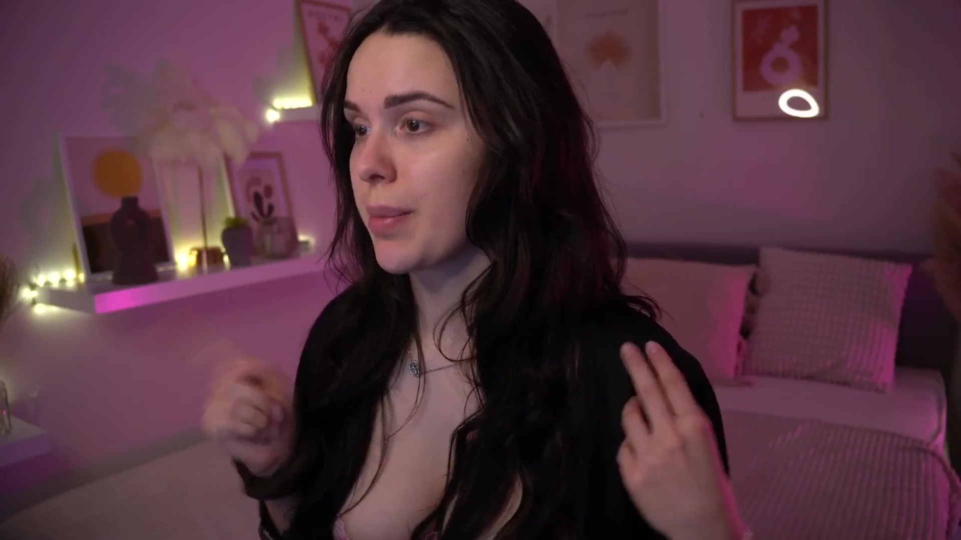 Gallery image thumbnail from NotYourNaomi's myfreecams stream on, 04/13/2025, 19:19 image 9 of 20