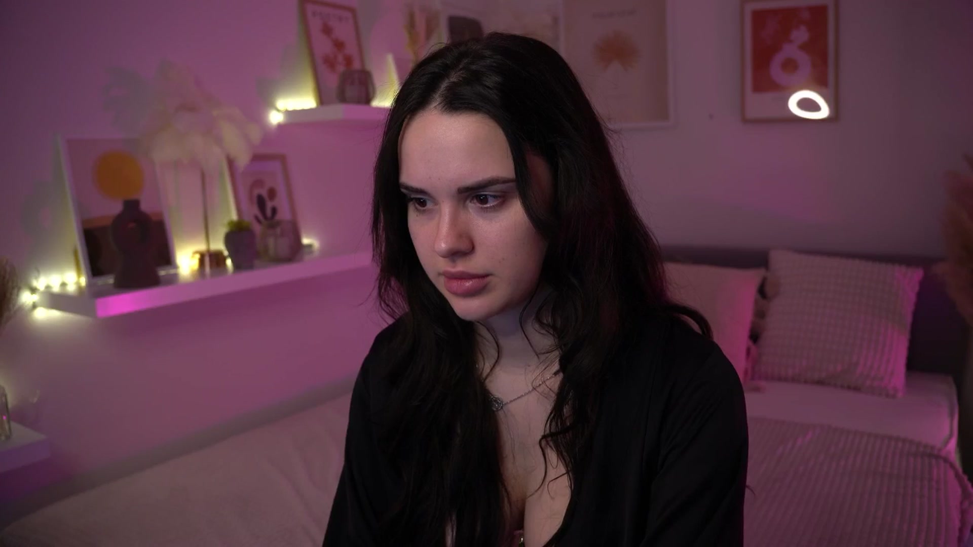 Gallery image thumbnail from NotYourNaomi's myfreecams stream on, 04/13/2025, 19:19 image 4 of 20