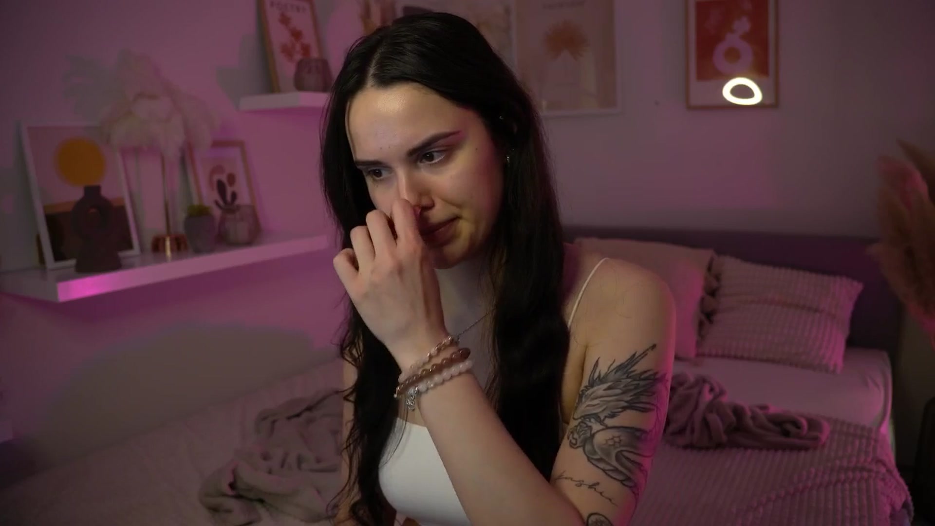Gallery image thumbnail from NotYourNaomi's myfreecams stream on, 04/15/2025, 21:07 image 4 of 20