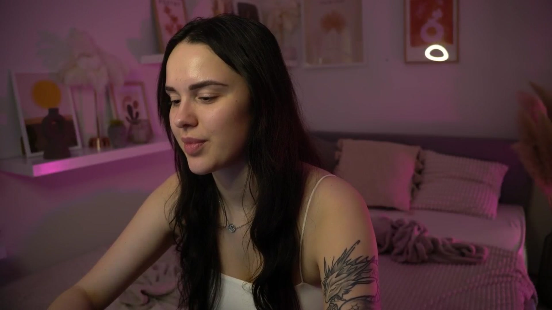 Gallery image thumbnail from NotYourNaomi's myfreecams stream on, 04/15/2025, 21:07 image 12 of 20