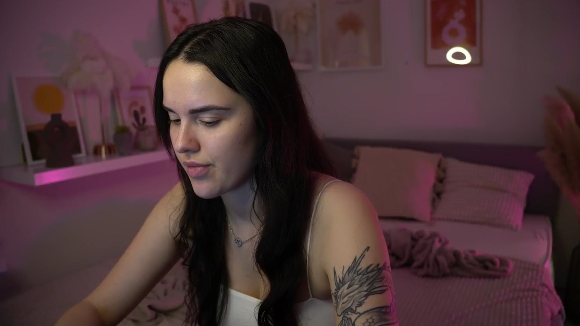 Gallery image thumbnail from NotYourNaomi's myfreecams stream on, 04/15/2025, 21:07 image 11 of 20