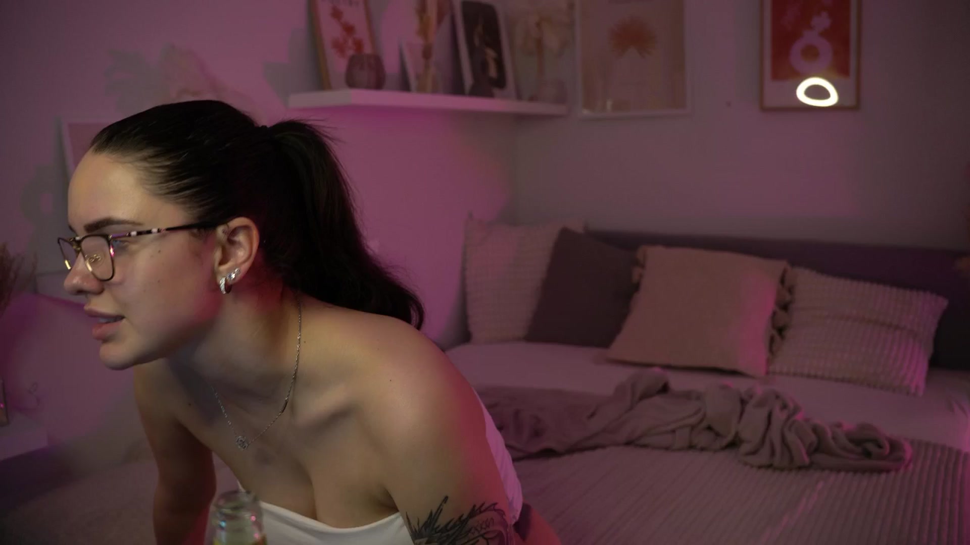Gallery image thumbnail from NotYourNaomi's myfreecams stream on, 04/17/2025, 19:54 image 7 of 20
