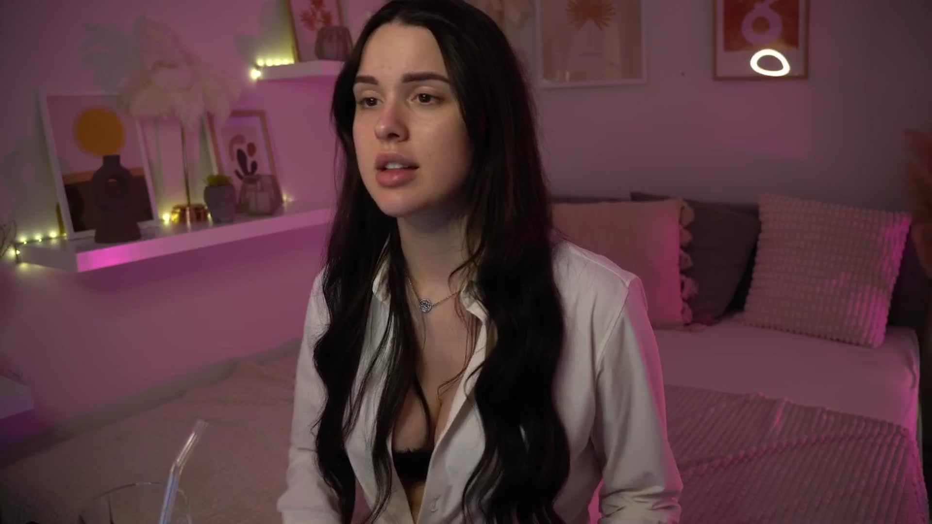 Gallery image thumbnail from NotYourNaomi's myfreecams stream on, 04/22/2025, 19:49 image 6 of 20