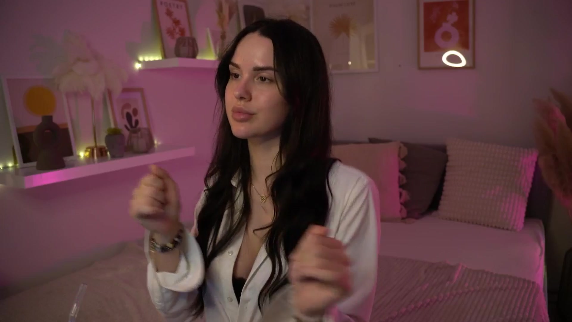 Gallery image thumbnail from NotYourNaomi's myfreecams stream on, 04/22/2025, 19:49 image 16 of 20