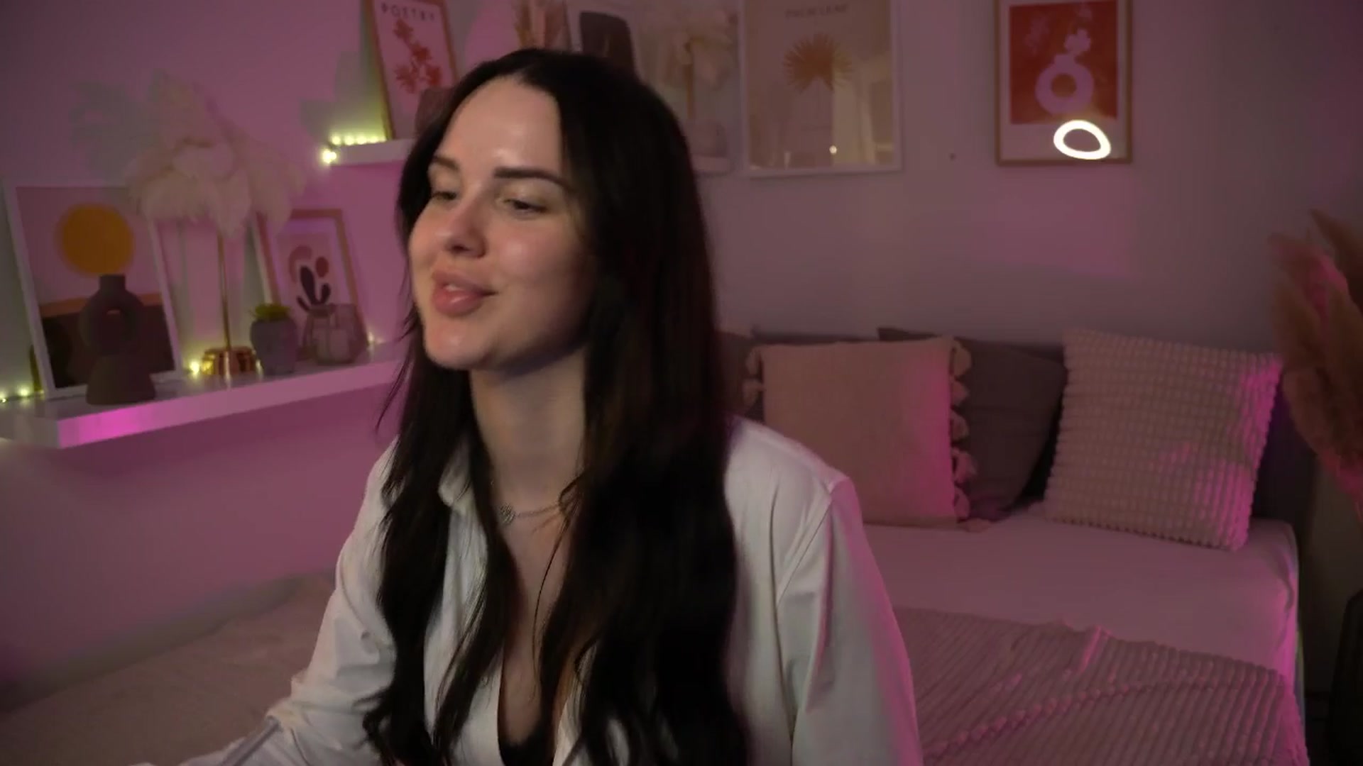 Gallery image thumbnail from NotYourNaomi's myfreecams stream on, 04/22/2025, 19:49 image 15 of 20