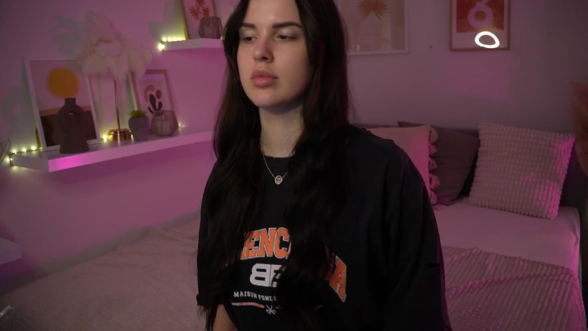 Gallery image thumbnail from NotYourNaomi's myfreecams stream on, 04/22/2025, 19:49 image 3 of 20
