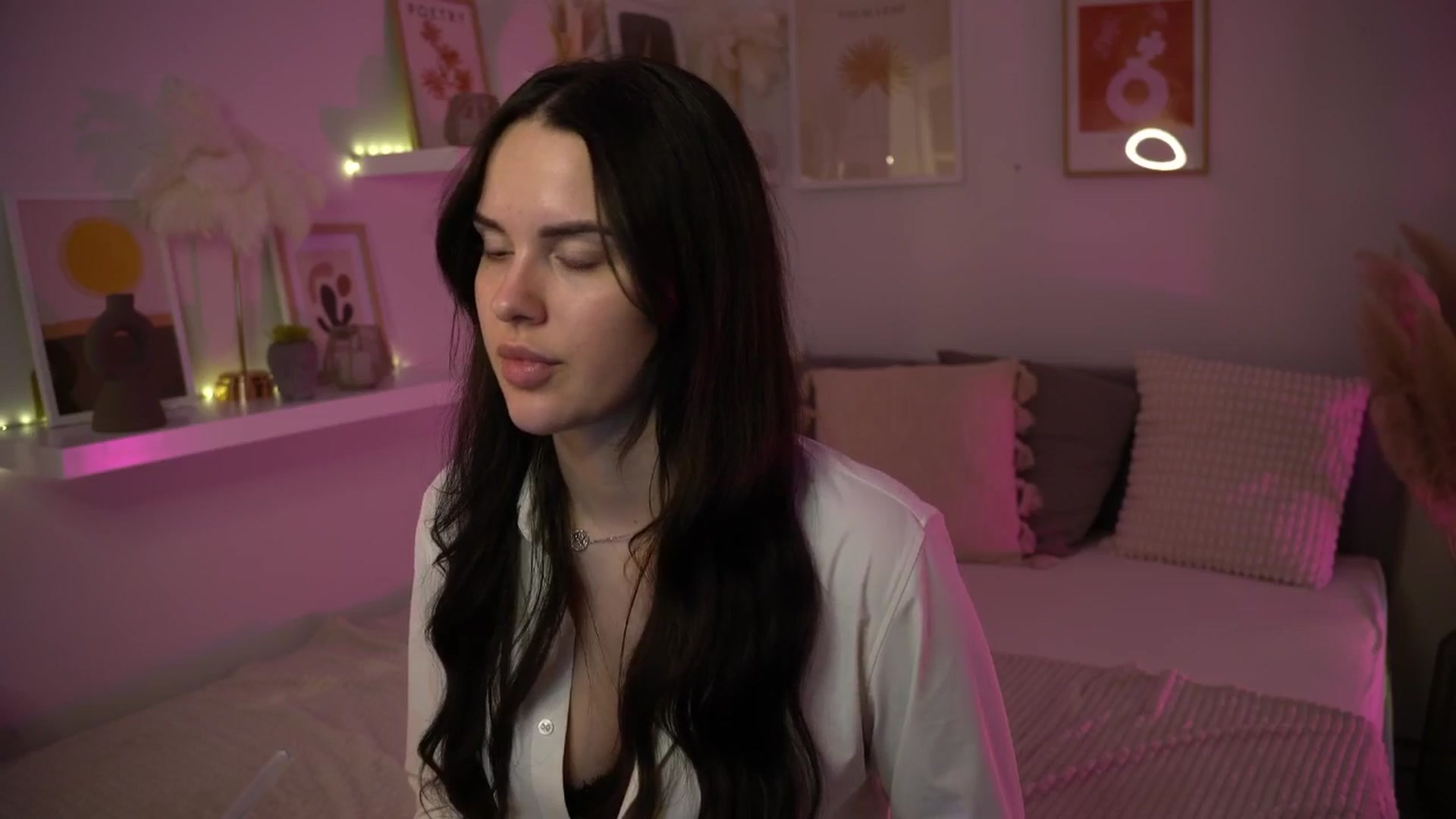 Gallery image thumbnail from NotYourNaomi's myfreecams stream on, 04/22/2025, 19:49 image 14 of 20
