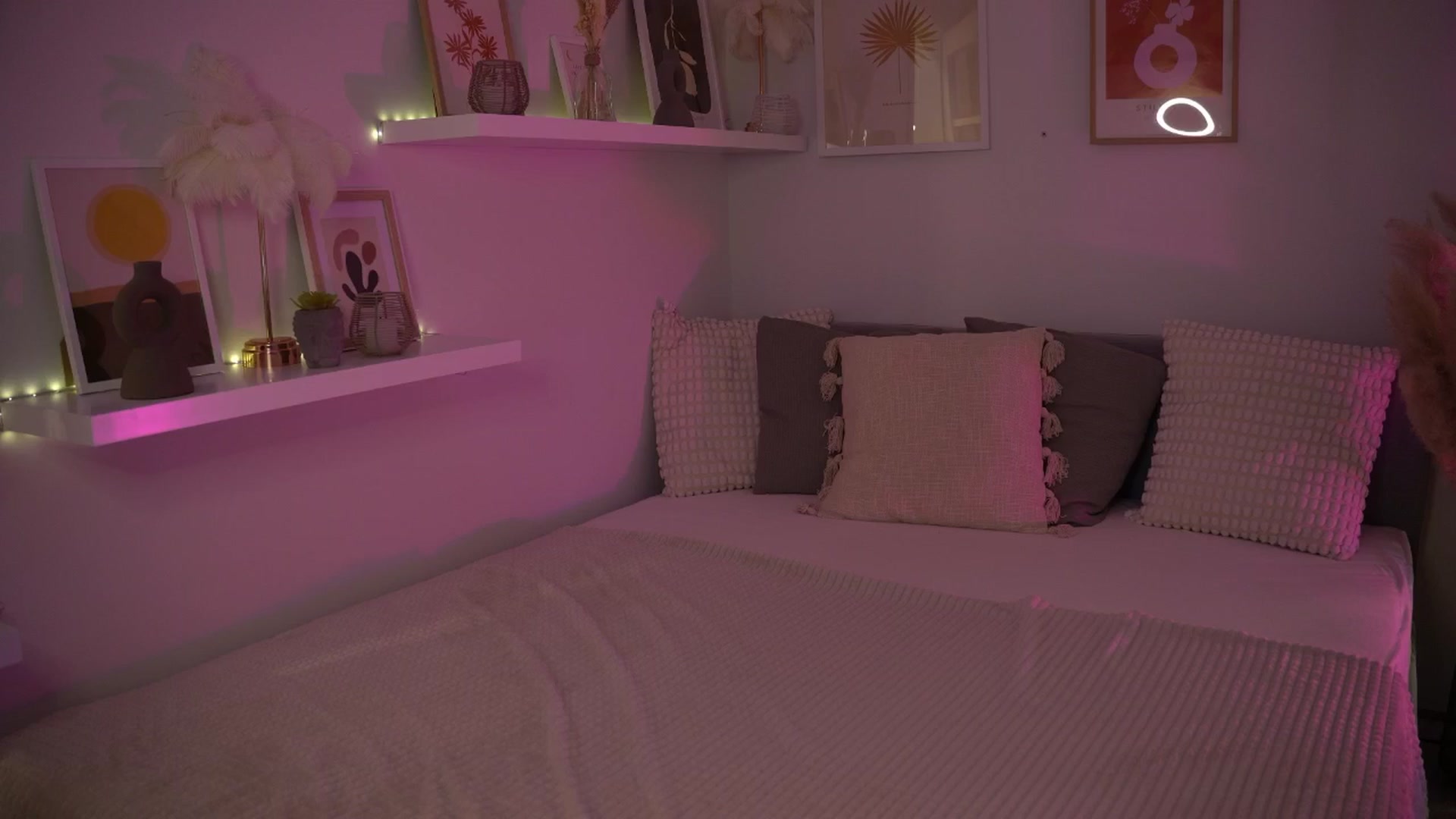 Gallery image thumbnail from NotYourNaomi's myfreecams stream on, 04/22/2025, 21:07 image 20 of 20