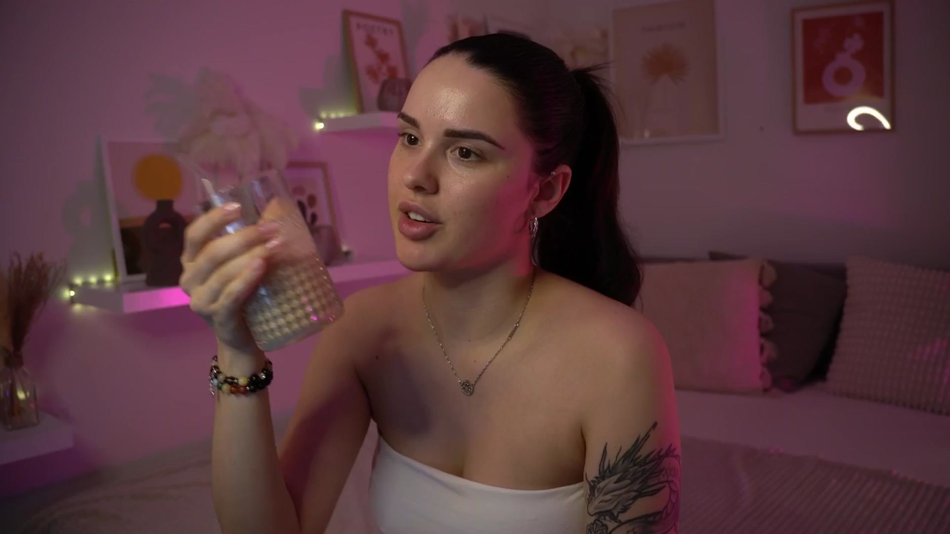 Gallery image thumbnail from NotYourNaomi's myfreecams stream on, 04/24/2025, 21:05 image 4 of 20