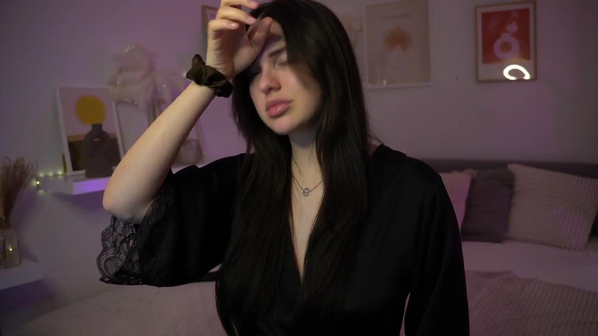 Gallery image thumbnail from NotYourNaomi's myfreecams stream on, 05/04/2025, 22:48 image 5 of 20