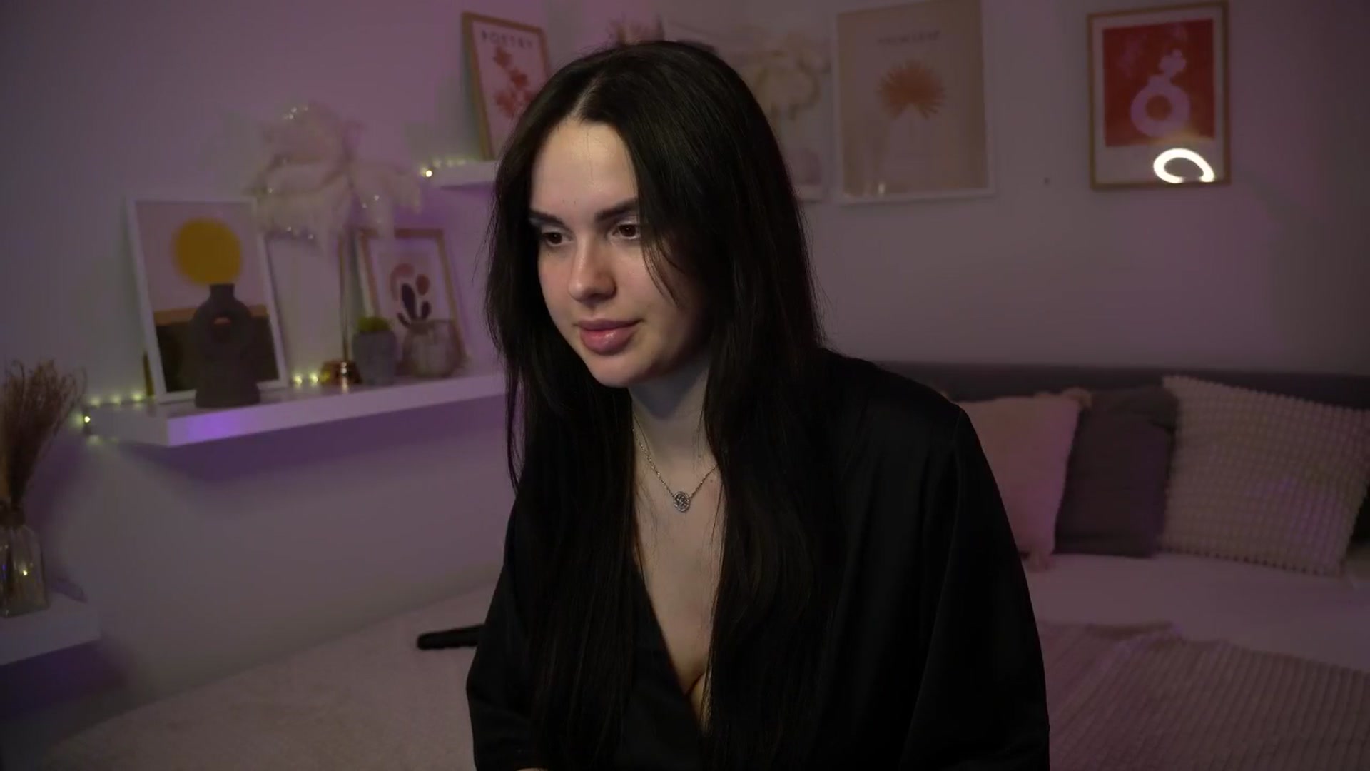 Gallery image thumbnail from NotYourNaomi's myfreecams stream on, 05/04/2025, 22:48 image 9 of 20