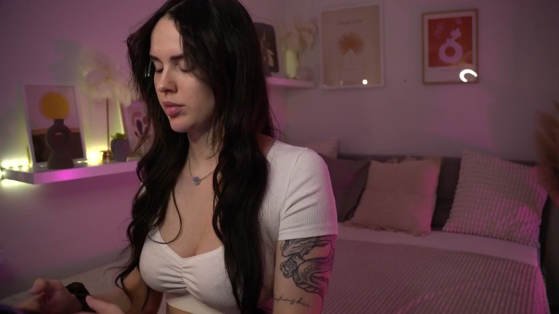 Gallery image thumbnail from NotYourNaomi's myfreecams stream on, 05/11/2025, 20:59 image 8 of 20