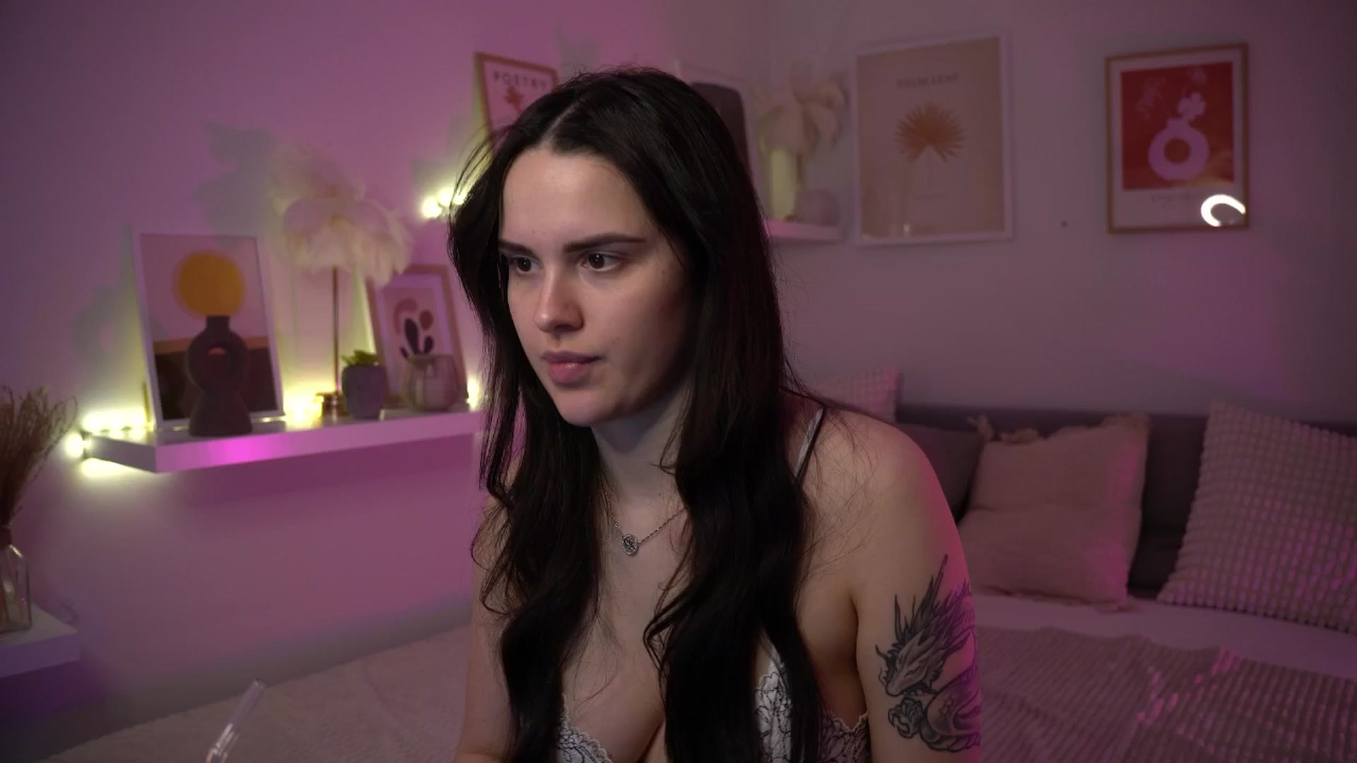 Gallery image thumbnail from NotYourNaomi's myfreecams stream on, 05/13/2025, 21:07 image 1 of 20