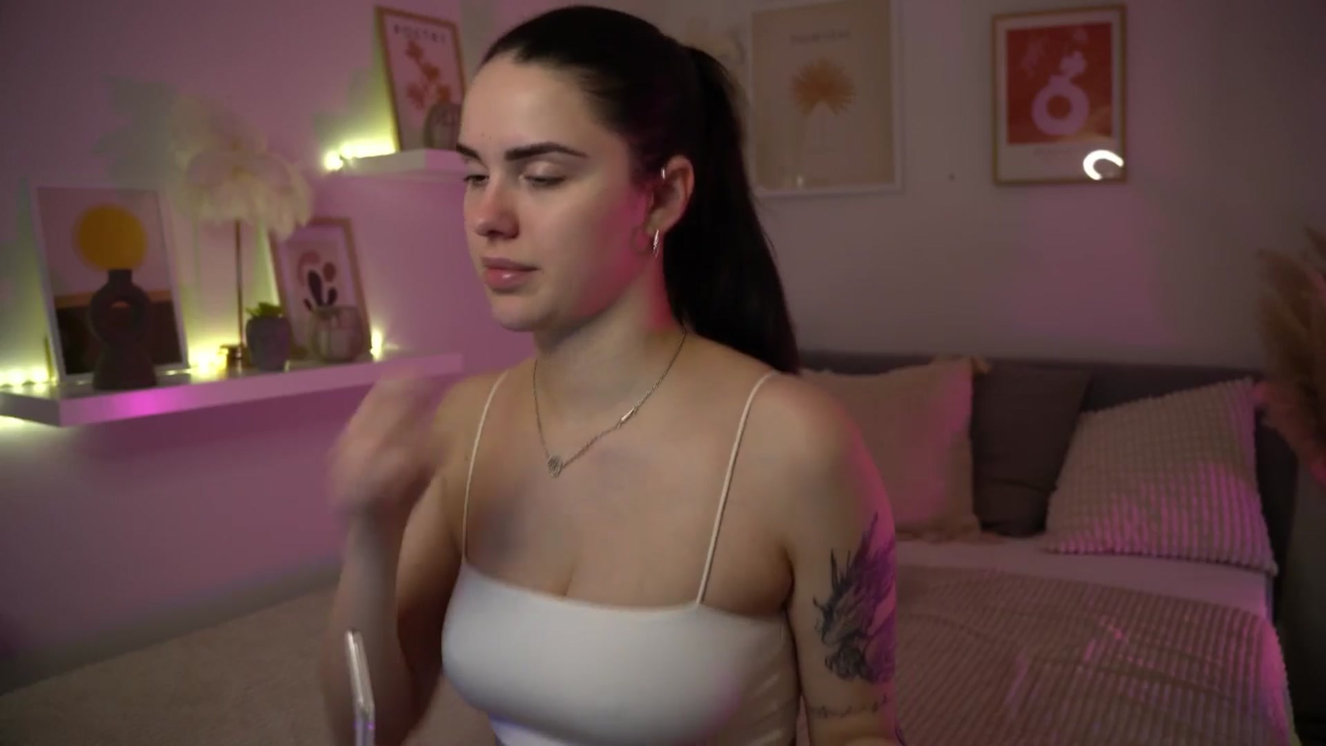 Gallery image thumbnail from NotYourNaomi's myfreecams stream on, 05/14/2025, 21:00 image 2 of 20