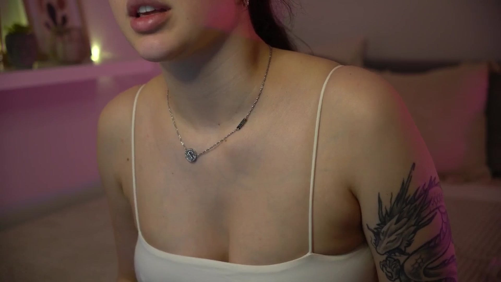 Gallery image thumbnail from NotYourNaomi's myfreecams stream on, 05/14/2025, 21:00 image 19 of 20