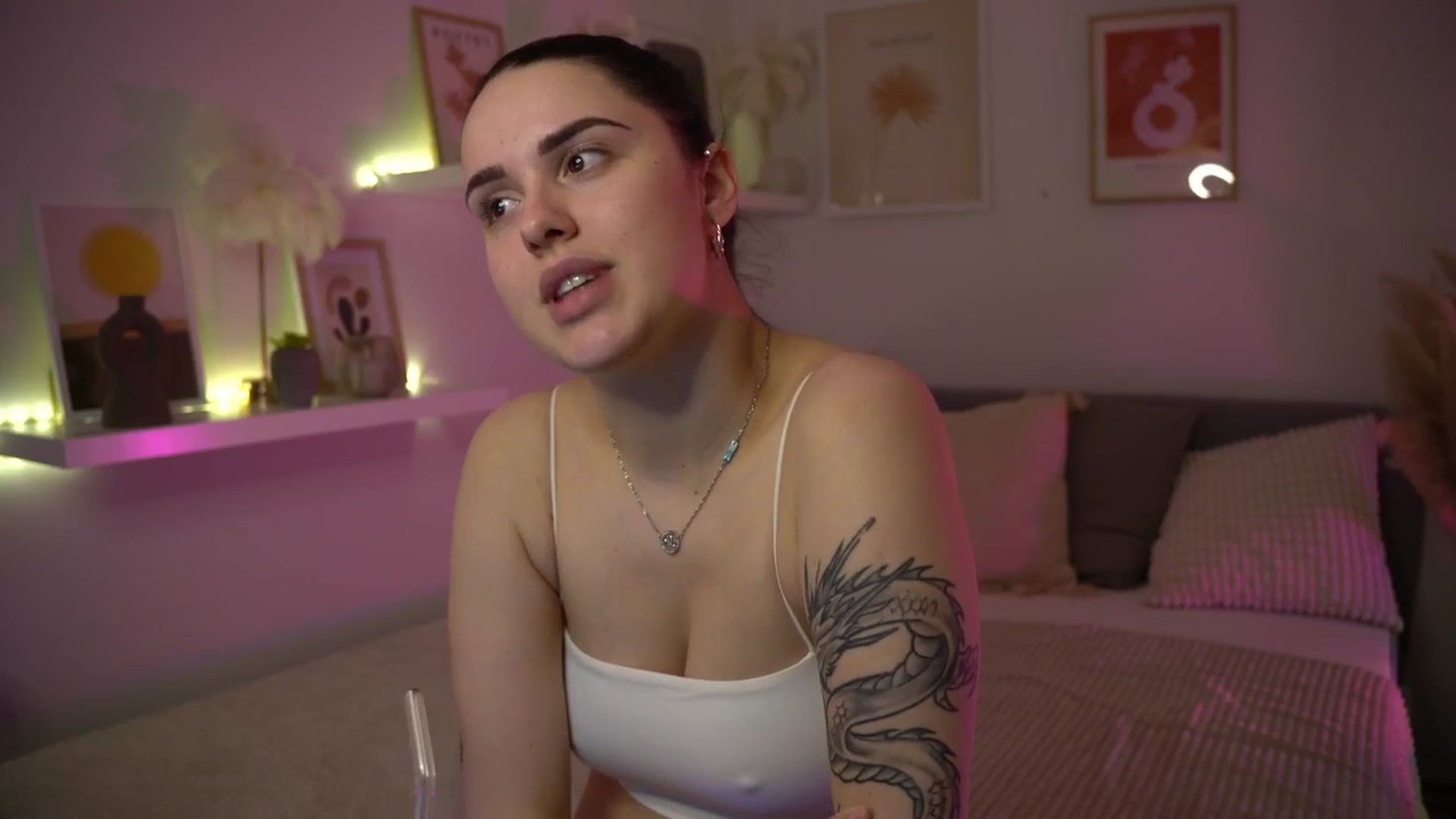 Gallery image thumbnail from NotYourNaomi's myfreecams stream on, 05/14/2025, 21:00 image 3 of 20