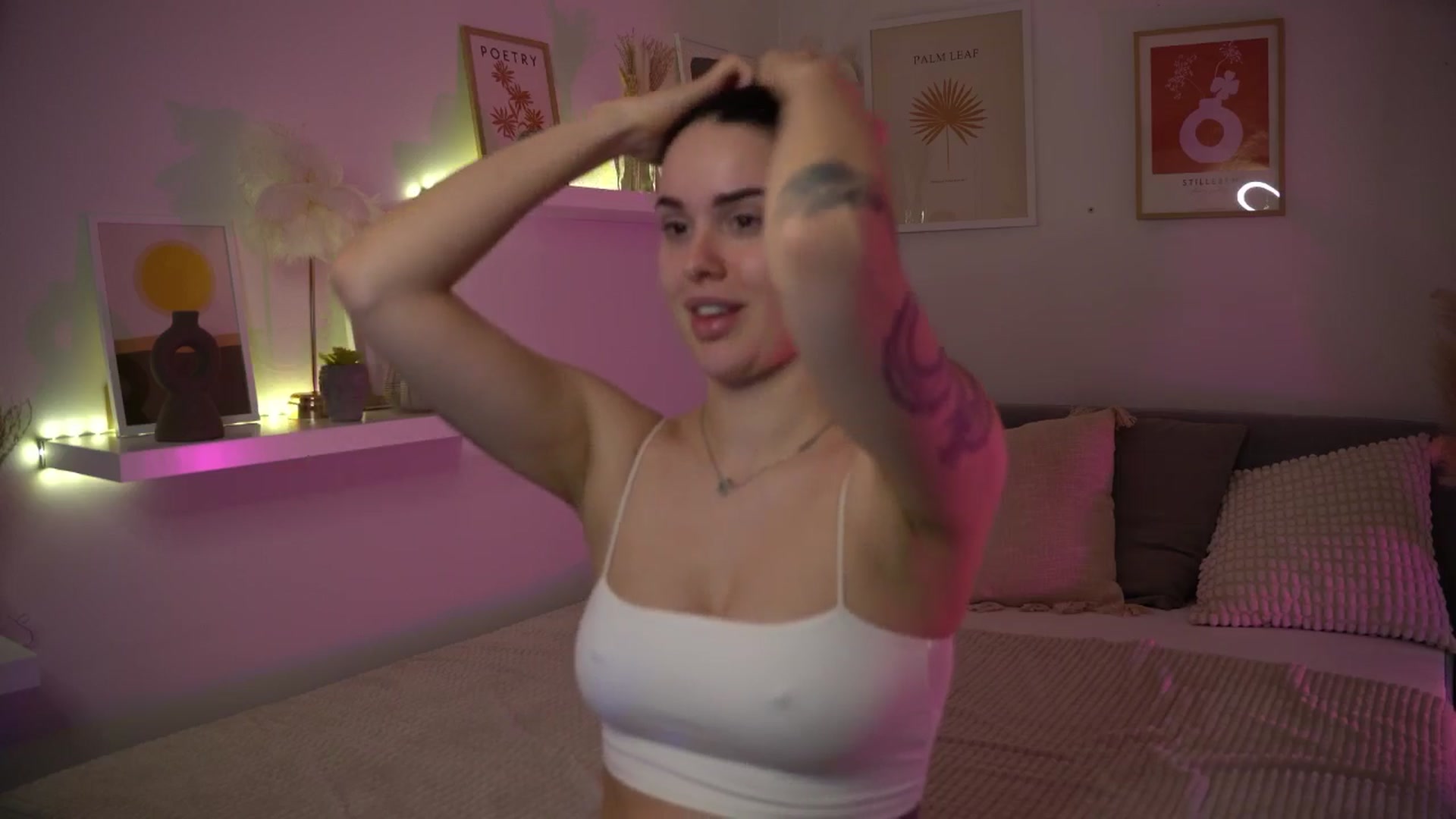 Gallery image thumbnail from NotYourNaomi's myfreecams stream on, 05/14/2025, 21:00 image 13 of 20