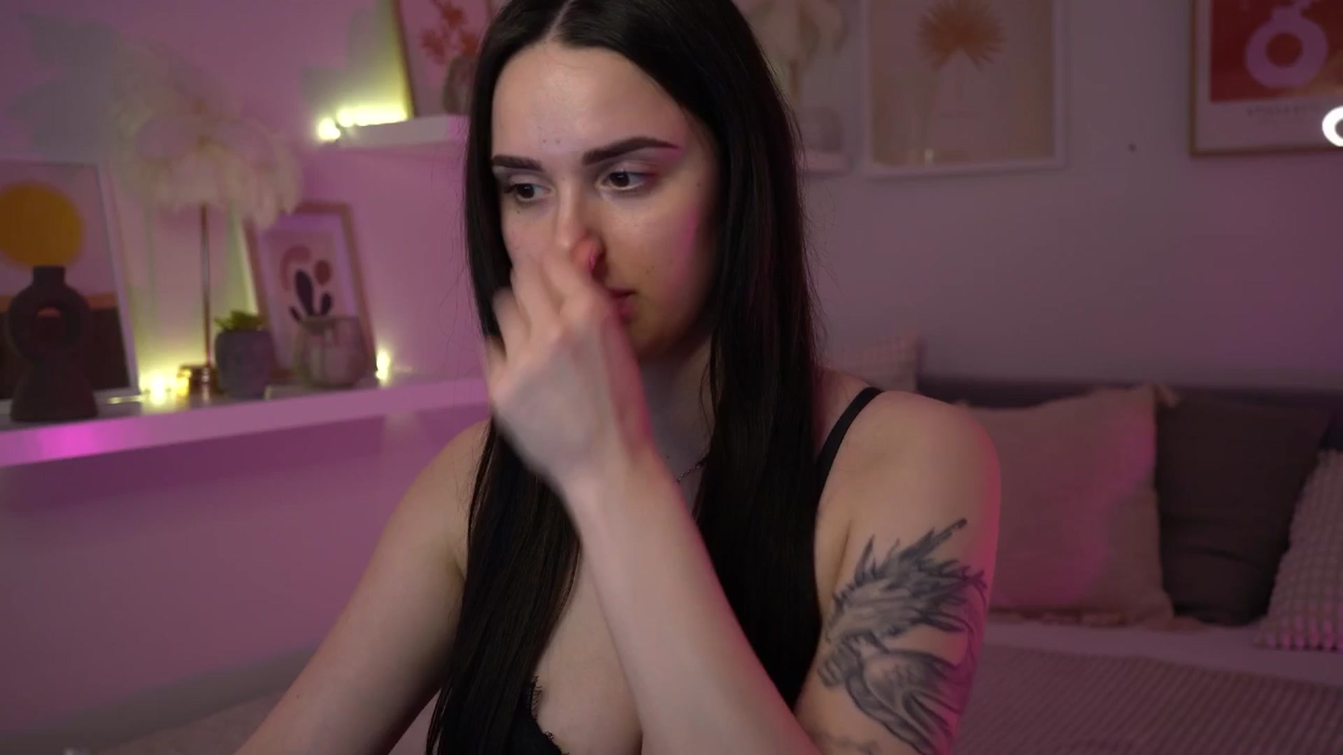 Gallery image thumbnail from NotYourNaomi's myfreecams stream on, 05/18/2025, 19:40 image 18 of 20