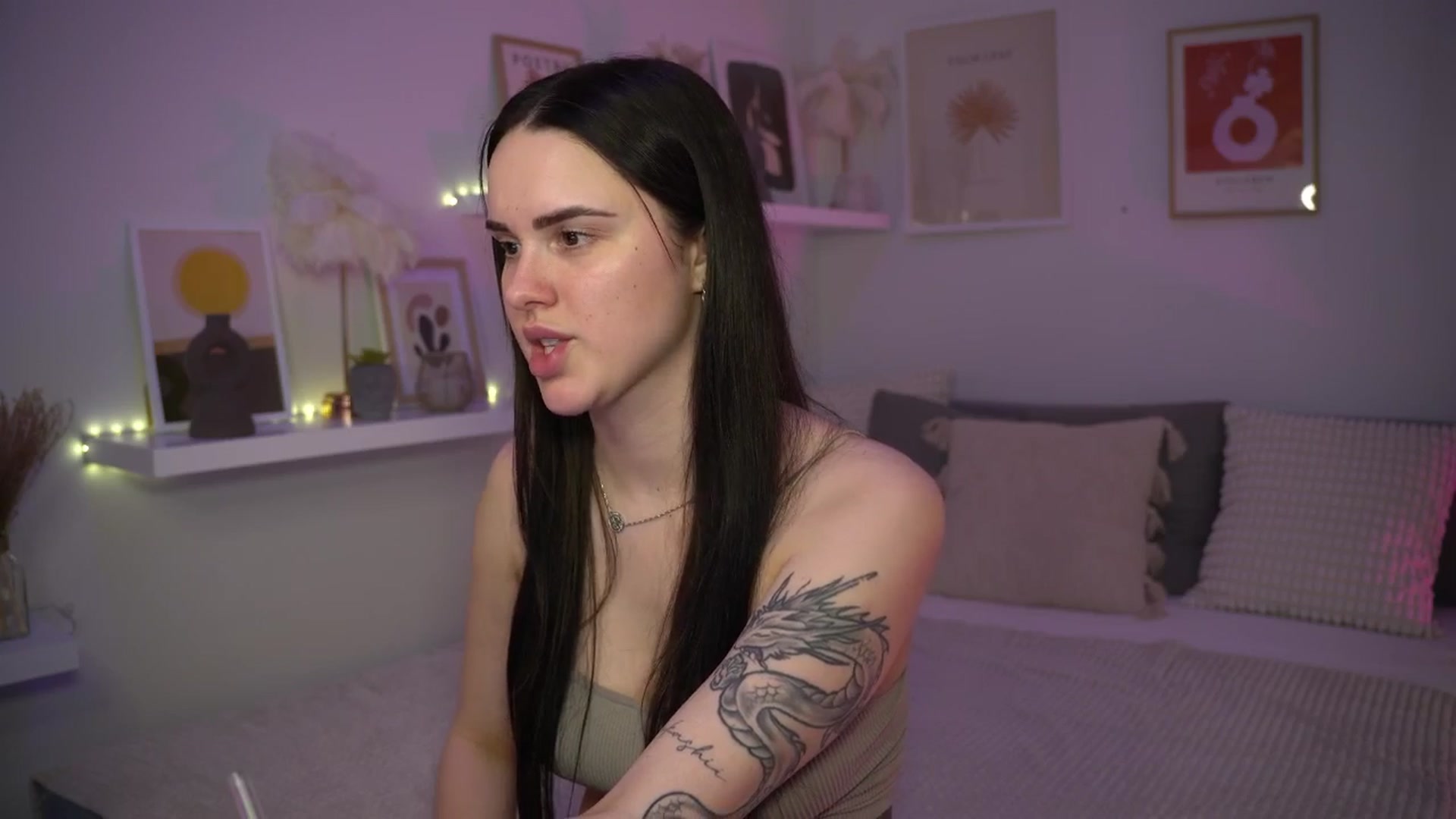 Gallery image thumbnail from NotYourNaomi's myfreecams stream on, 05/27/2025, 21:26 image 8 of 20