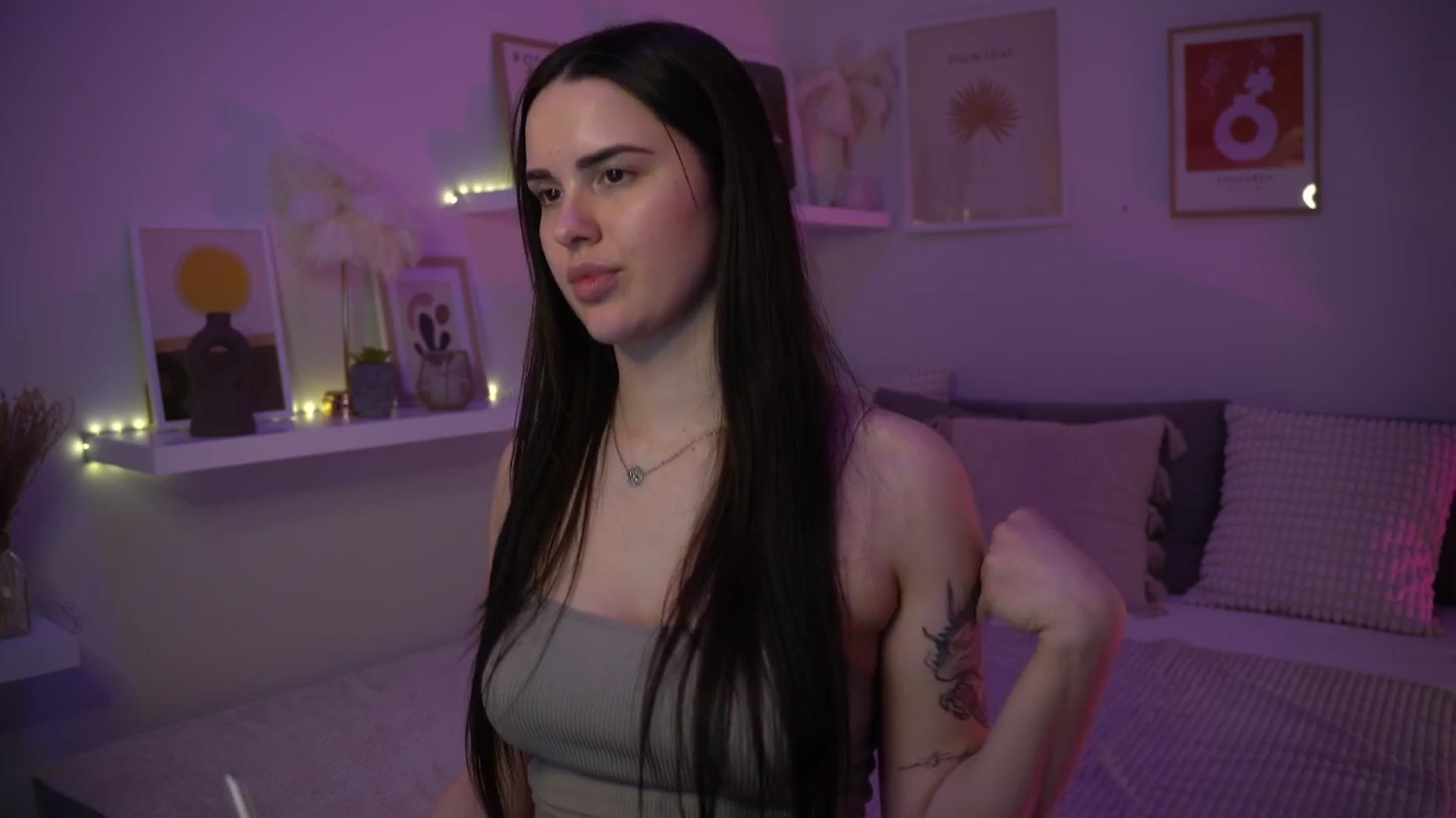 Gallery image thumbnail from NotYourNaomi's myfreecams stream on, 05/27/2025, 21:26 image 9 of 20