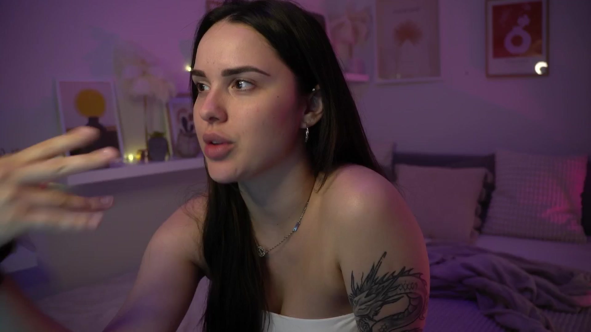 Gallery image thumbnail from NotYourNaomi's myfreecams stream on, 06/04/2025, 23:09 image 11 of 20