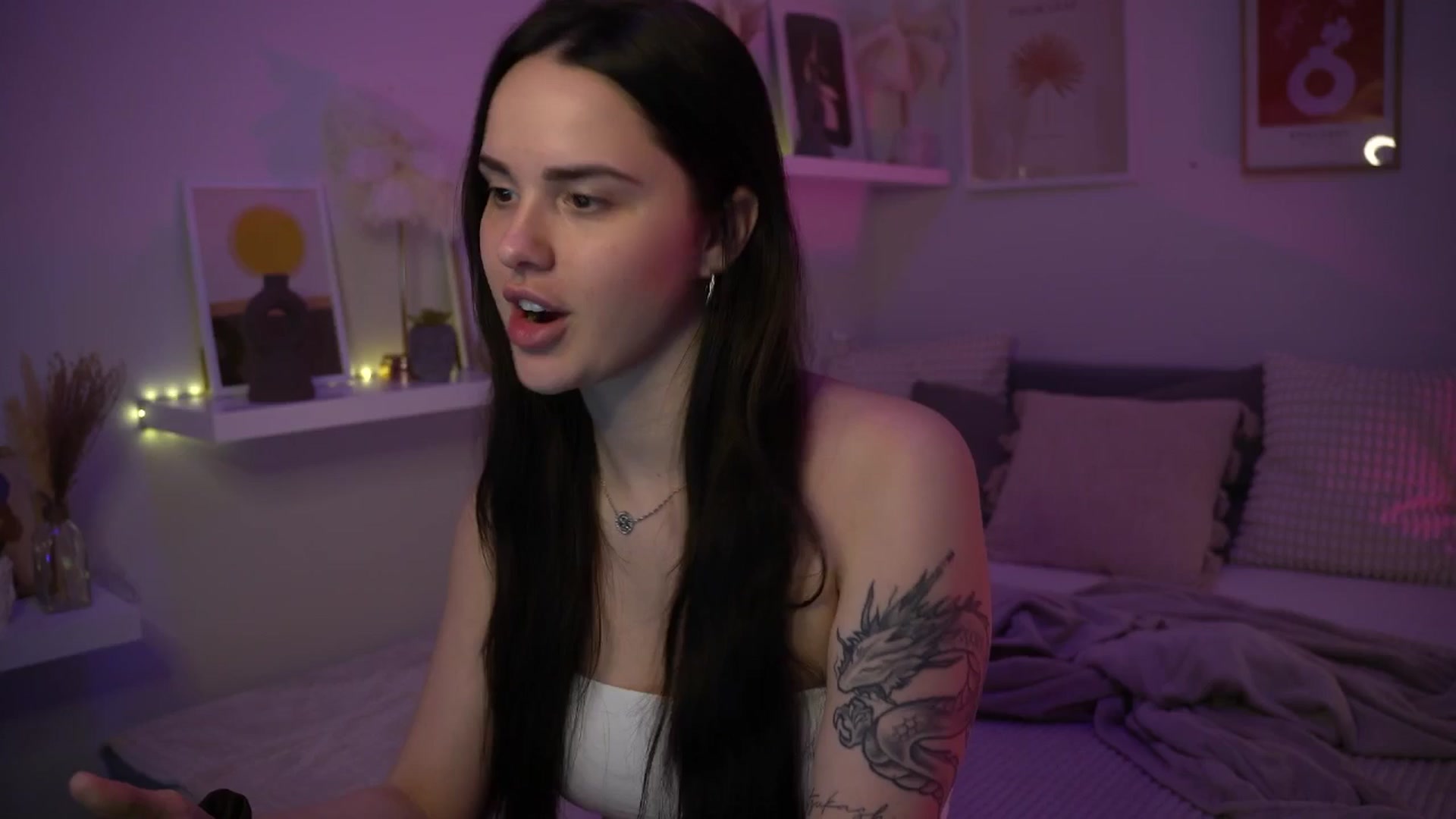 Gallery image thumbnail from NotYourNaomi's myfreecams stream on, 06/04/2025, 23:09 image 7 of 20