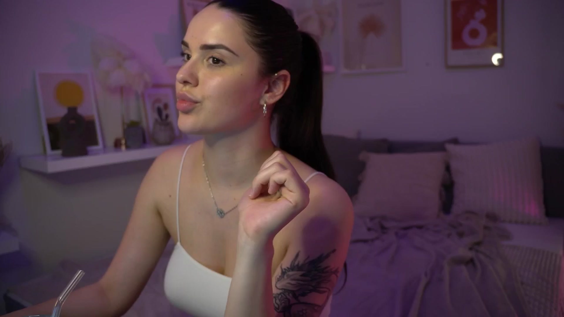 Gallery image thumbnail from NotYourNaomi's myfreecams stream on, 06/08/2025, 22:40 image 3 of 20