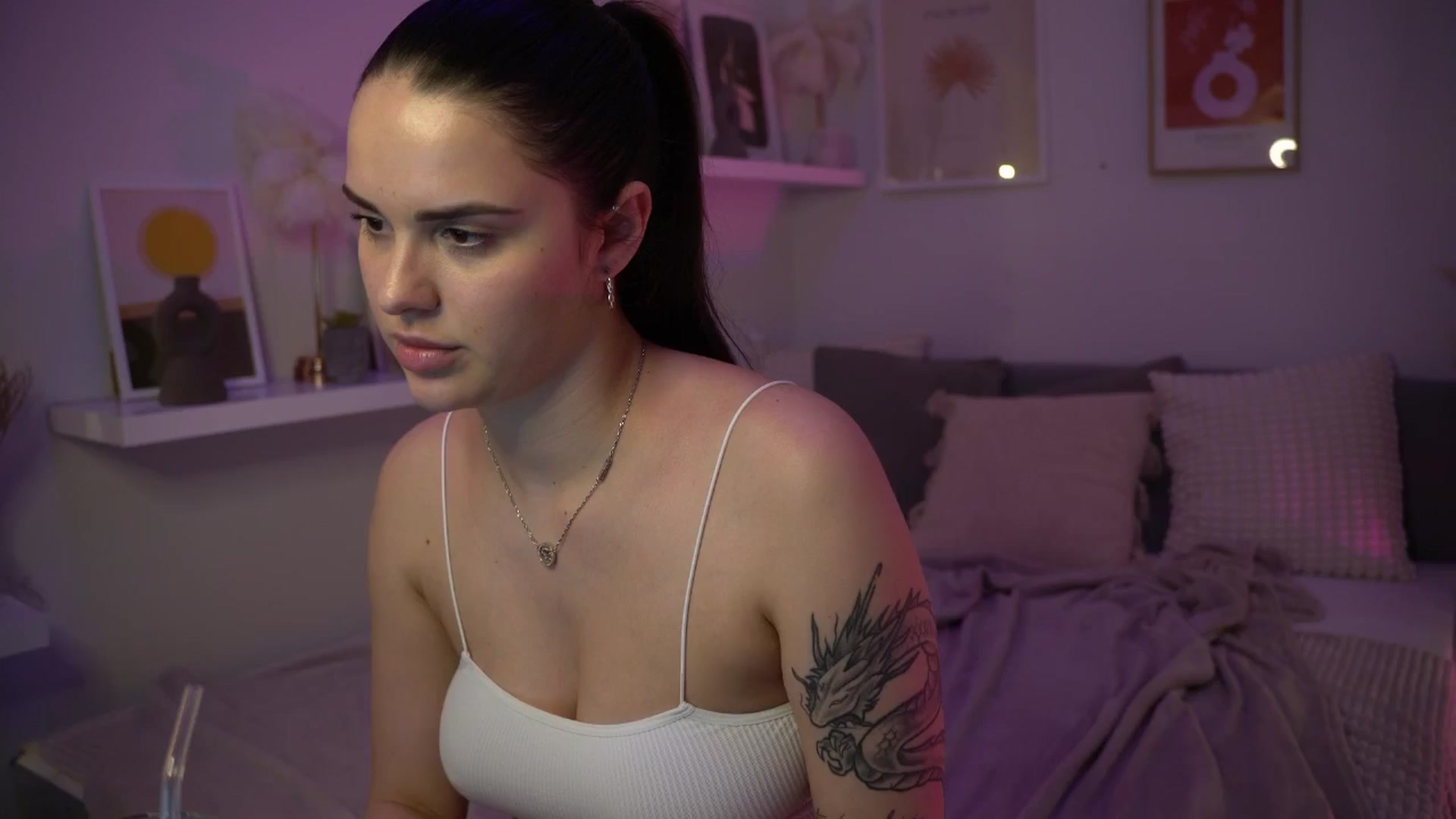 Gallery image thumbnail from NotYourNaomi's myfreecams stream on, 06/08/2025, 22:40 image 7 of 20
