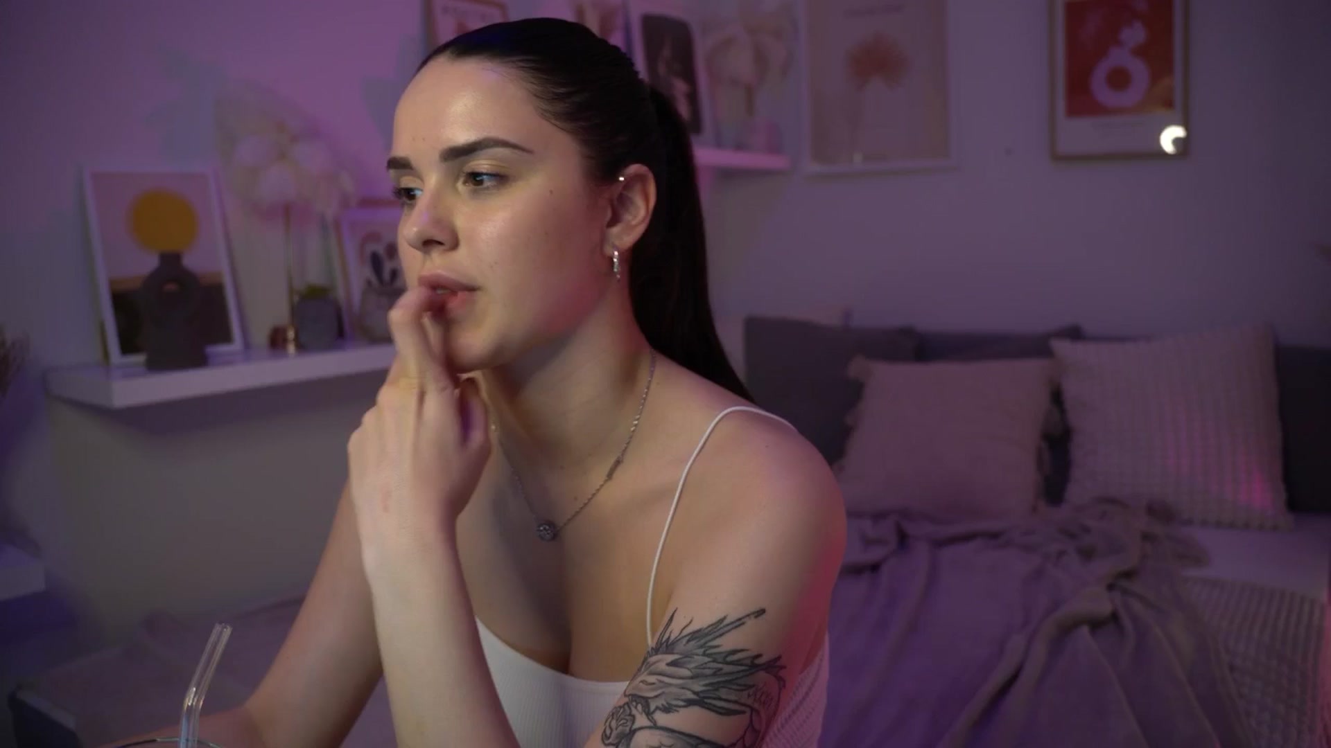 Gallery image thumbnail from NotYourNaomi's myfreecams stream on, 06/08/2025, 22:40 image 5 of 20