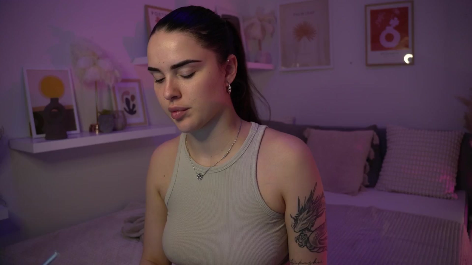 Gallery image thumbnail from NotYourNaomi's myfreecams stream on, 06/11/2025, 21:46 image 8 of 20