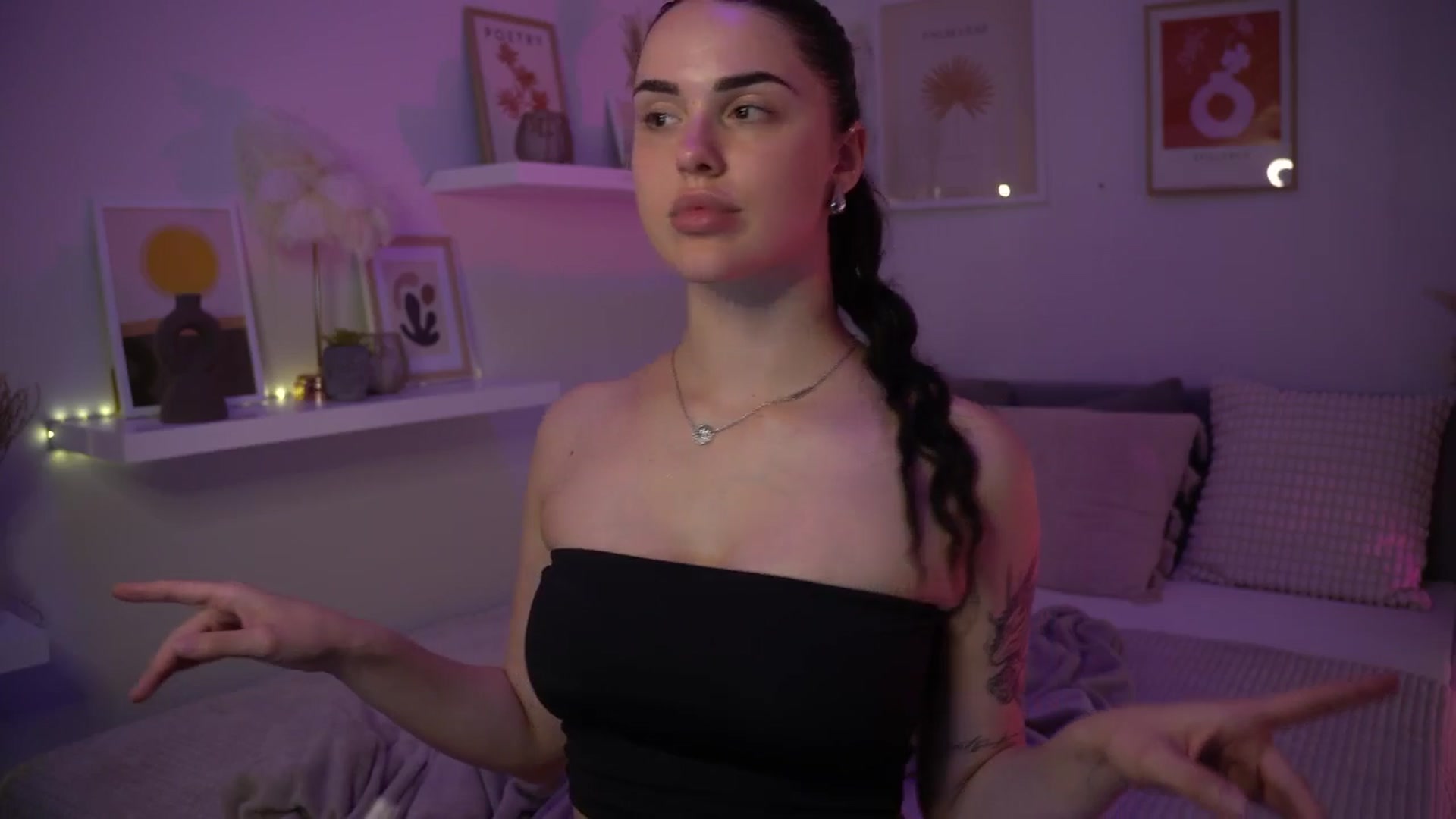 Gallery image thumbnail from NotYourNaomi's myfreecams stream on, 06/15/2025, 21:18 image 20 of 20