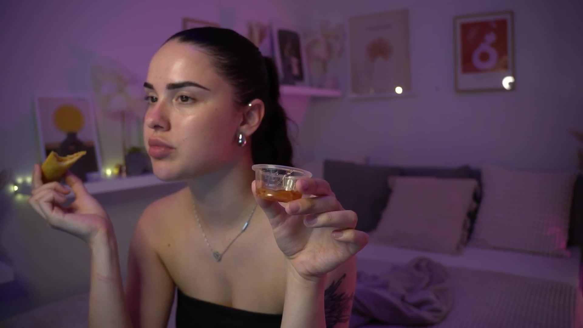 Gallery image thumbnail from NotYourNaomi's myfreecams stream on, 06/15/2025, 21:18 image 13 of 20