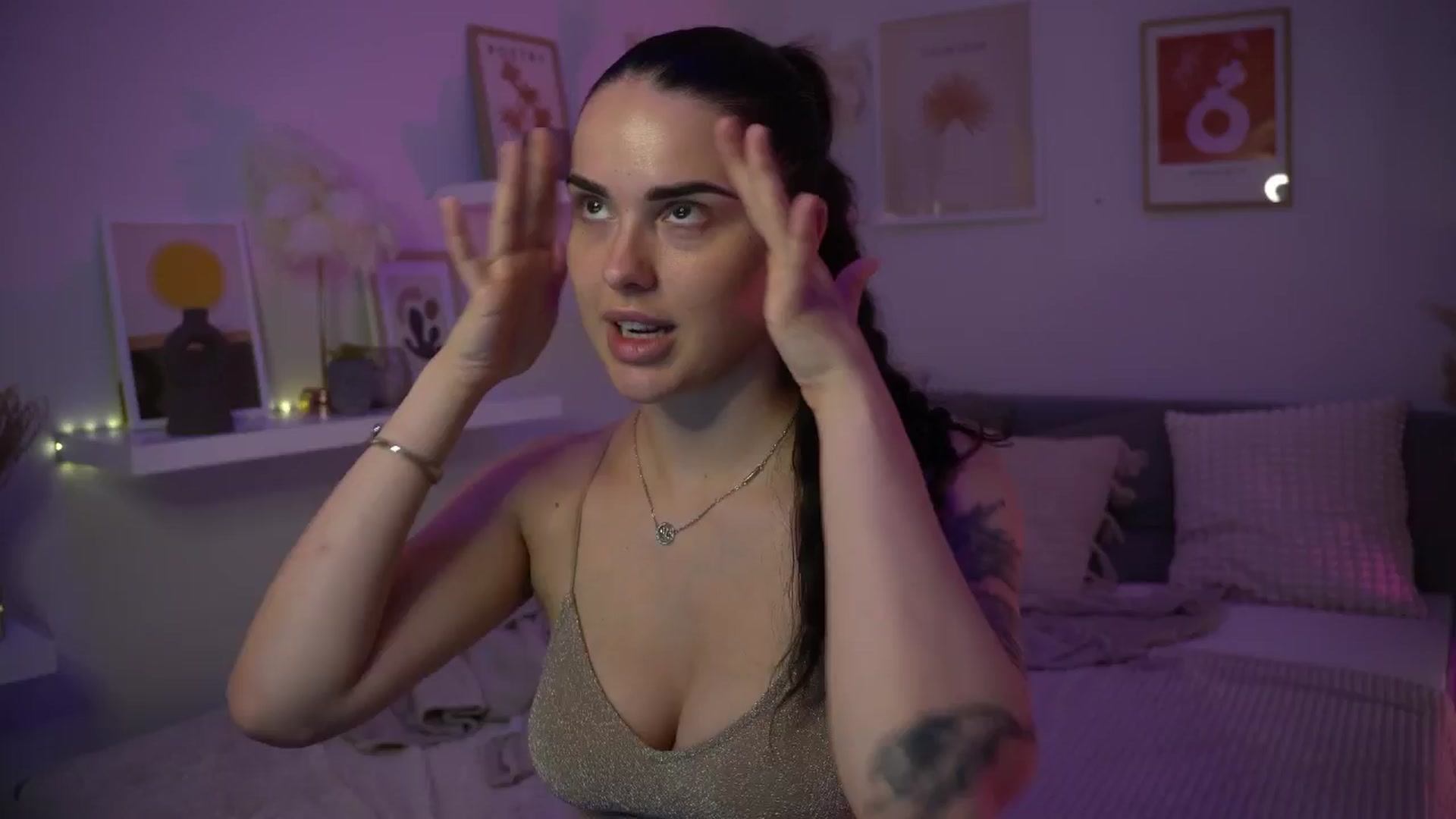 Gallery image thumbnail from NotYourNaomi's myfreecams stream on, 06/18/2025, 21:40 image 5 of 20