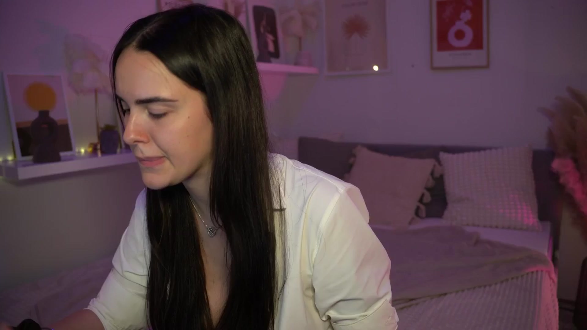 Gallery image thumbnail from NotYourNaomi's myfreecams stream on, 06/22/2025, 21:55 image 17 of 20