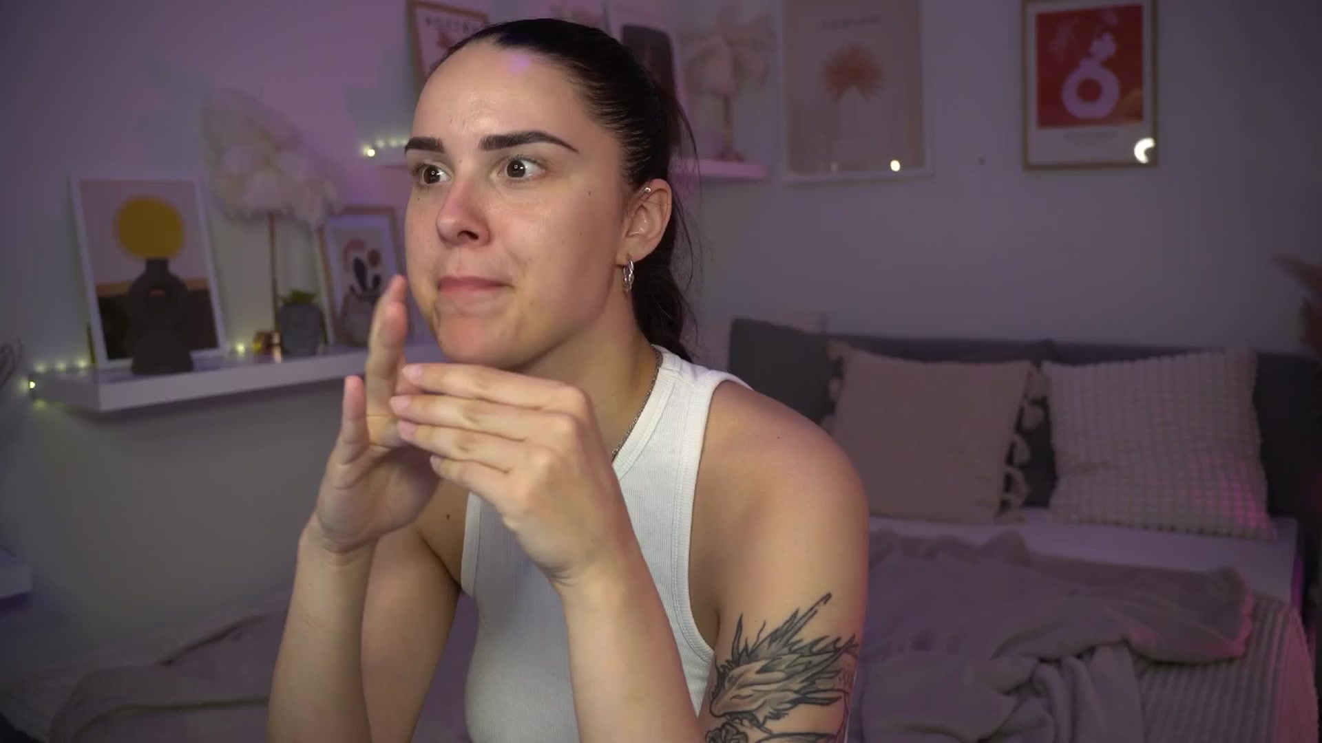 Gallery image thumbnail from NotYourNaomi's myfreecams stream on, 06/25/2025, 21:06 image 4 of 20