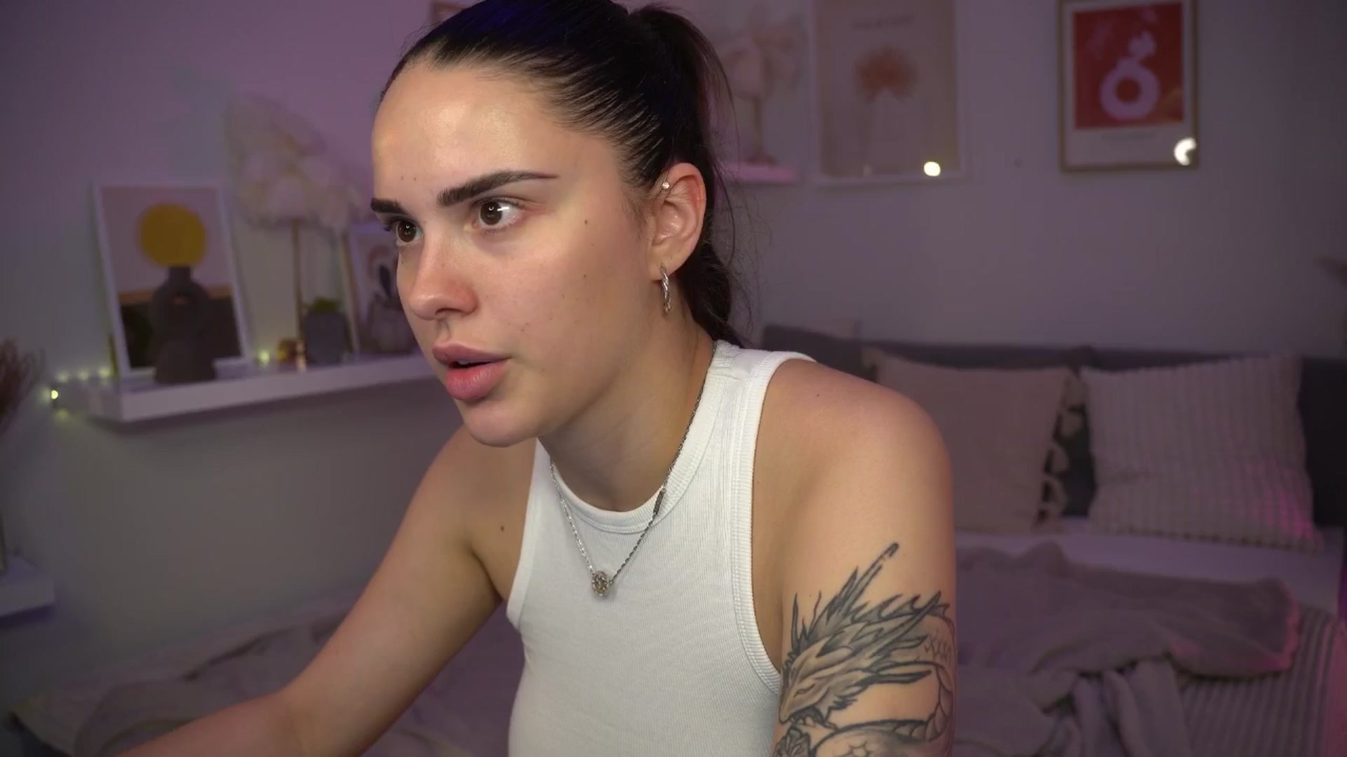 Gallery image thumbnail from NotYourNaomi's myfreecams stream on, 06/25/2025, 21:06 image 8 of 20