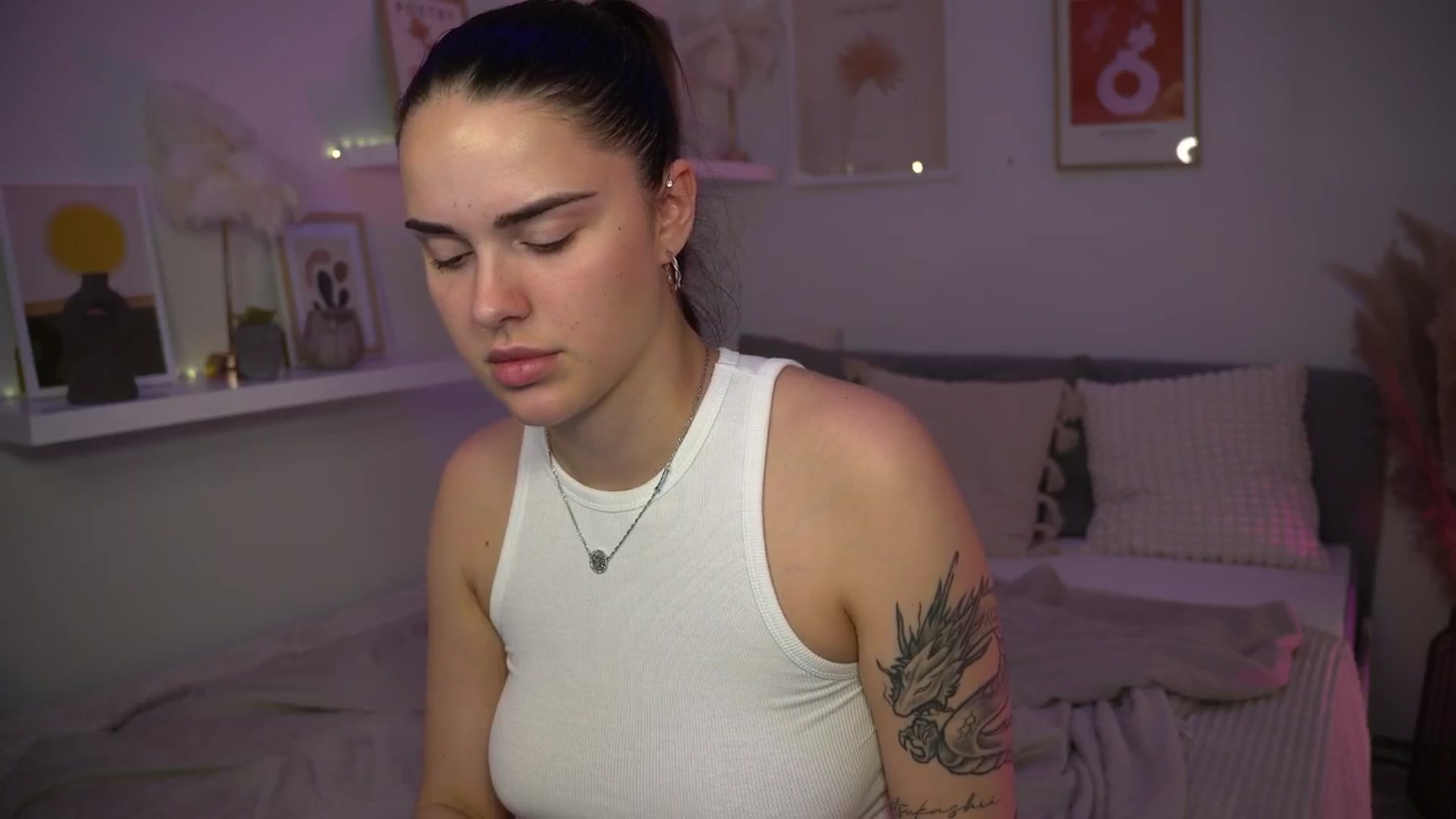 Gallery image thumbnail from NotYourNaomi's myfreecams stream on, 06/25/2025, 21:41 image 17 of 20