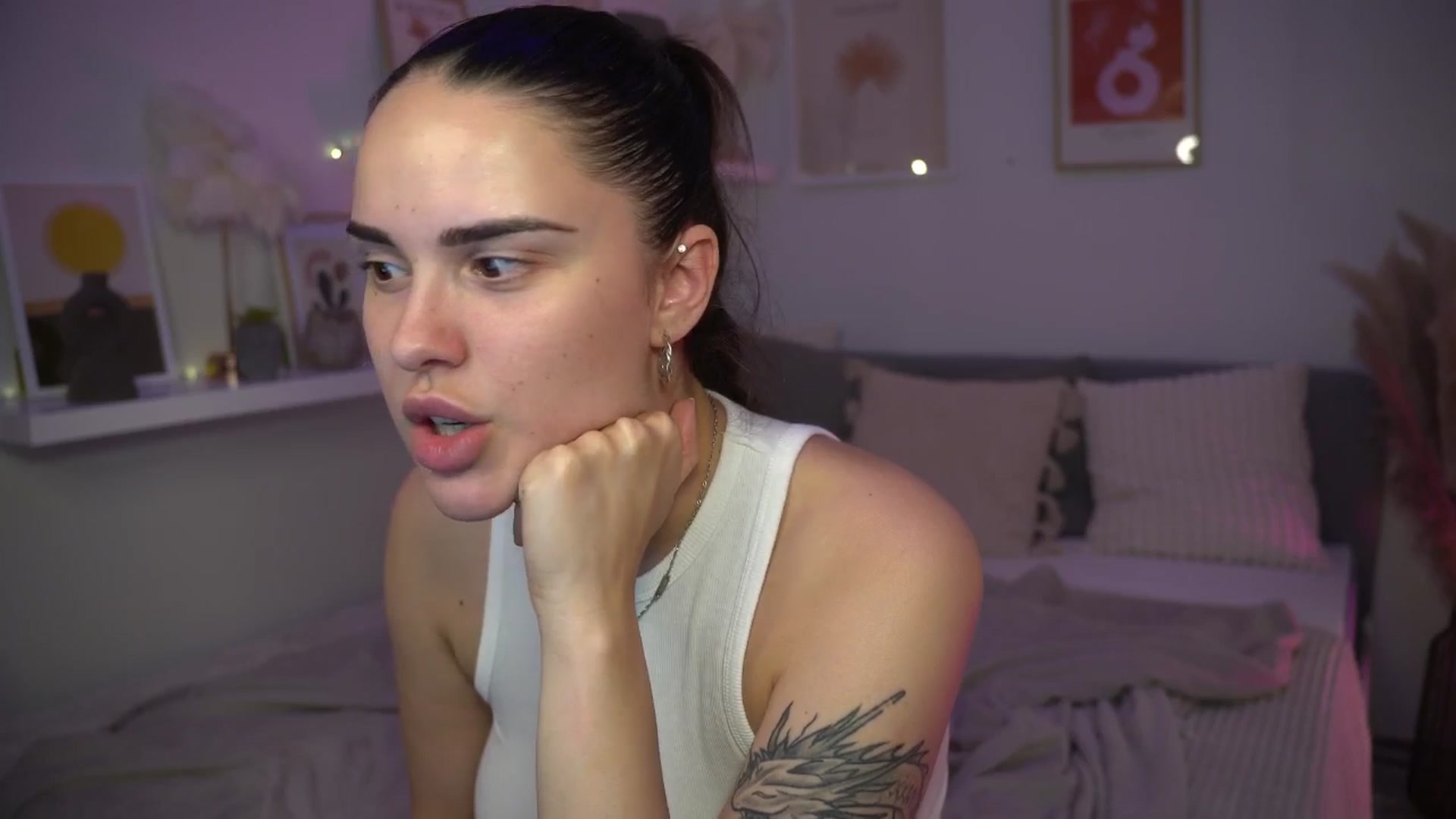 Gallery image thumbnail from NotYourNaomi's myfreecams stream on, 06/25/2025, 21:41 image 8 of 20