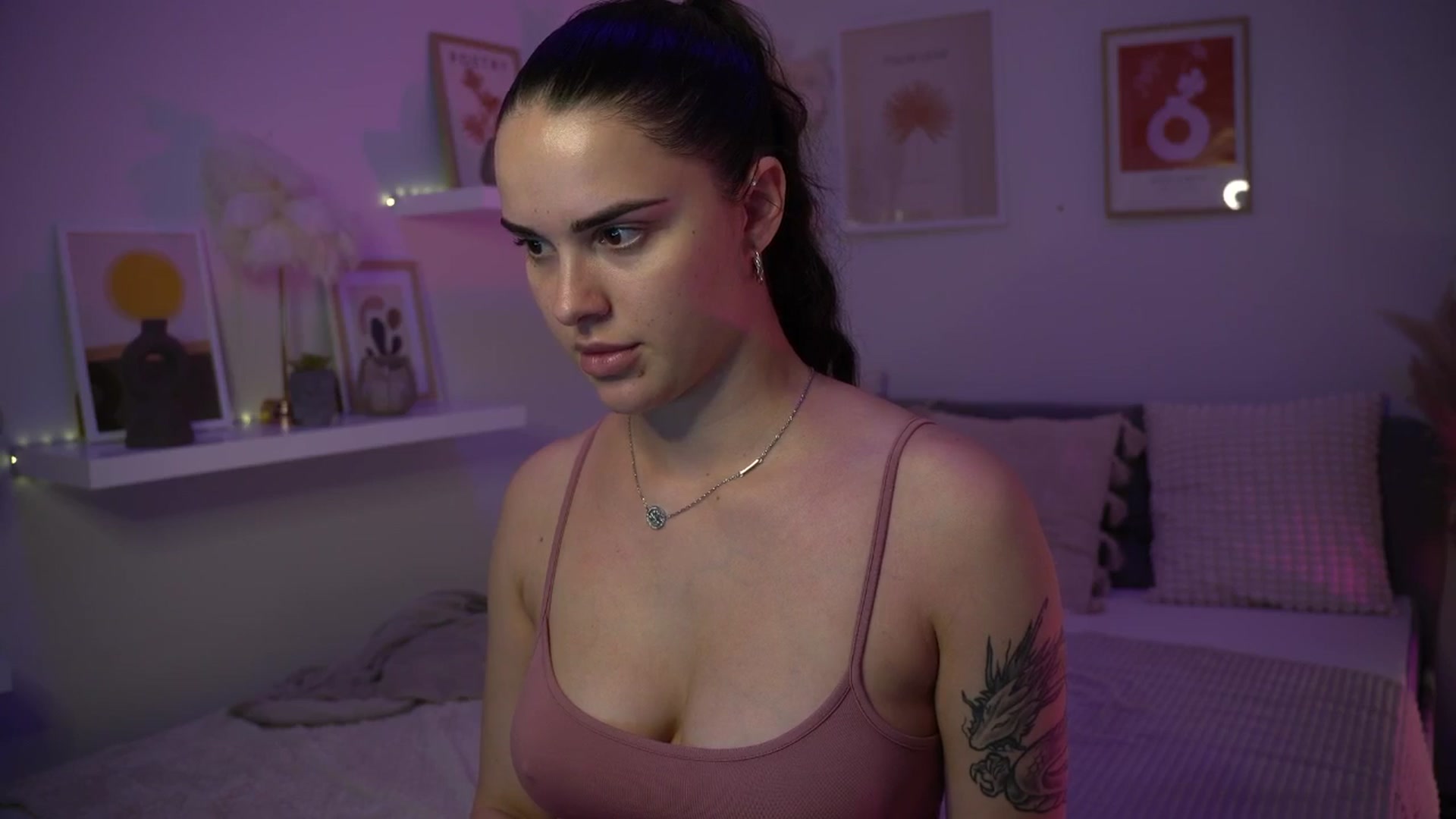 Gallery image thumbnail from NotYourNaomi's myfreecams stream on, 06/29/2025, 22:09 image 8 of 20