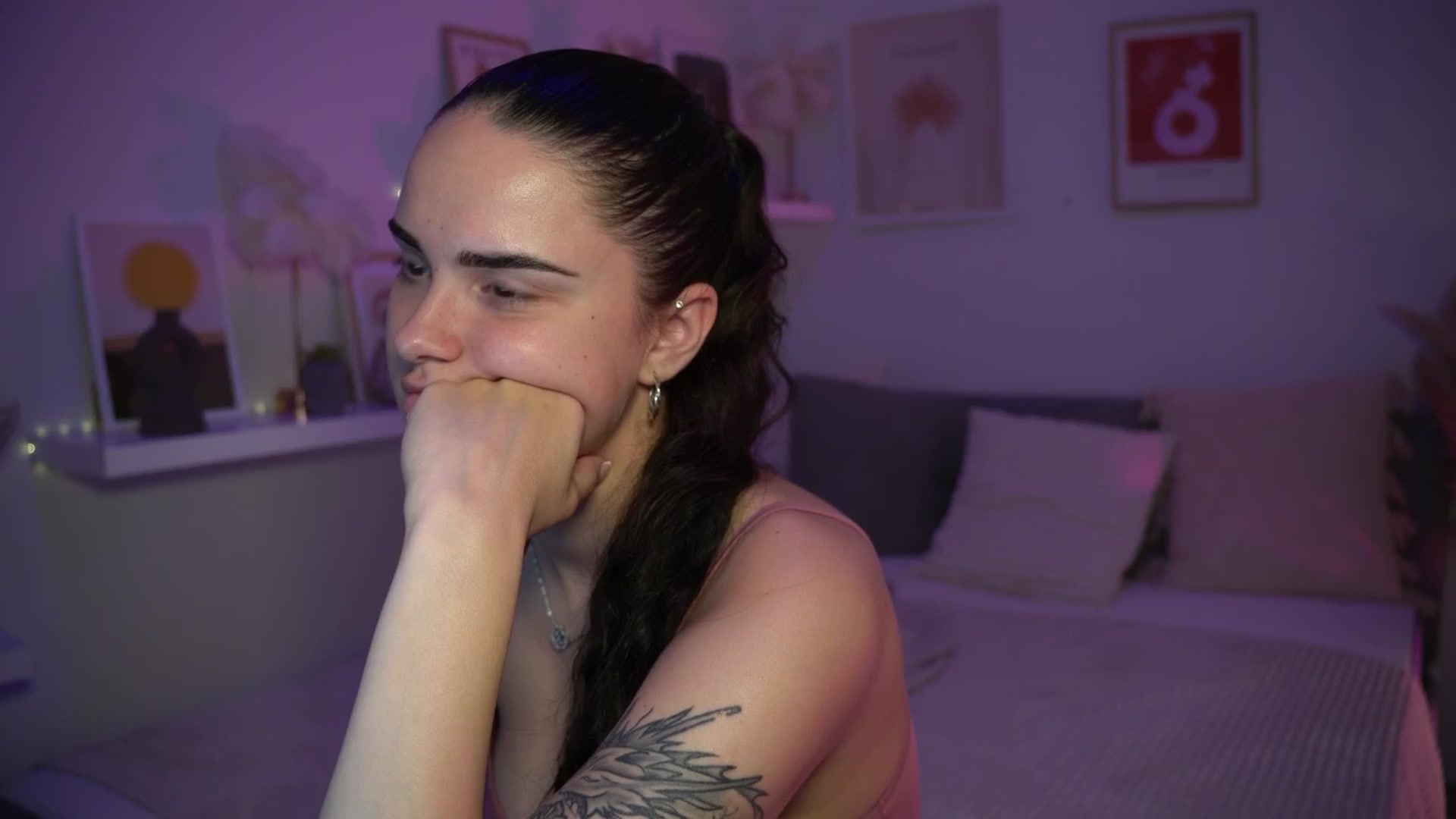 Gallery image thumbnail from NotYourNaomi's myfreecams stream on, 07/02/2025, 21:26 image 17 of 20