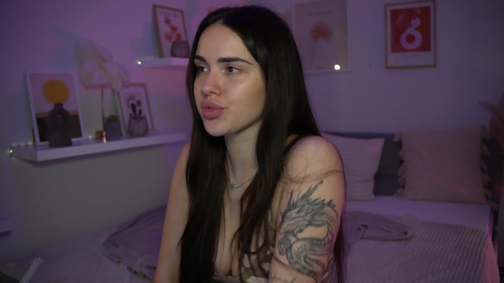 Gallery image thumbnail from NotYourNaomi's myfreecams stream on, 07/06/2025, 22:06 image 13 of 20
