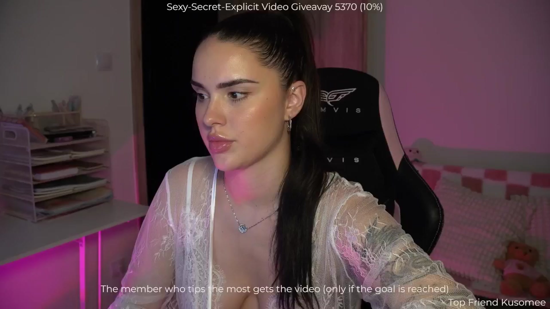 Gallery image thumbnail from NotYourNaomi's myfreecams stream on, 07/16/2025, 21:46 image 15 of 20